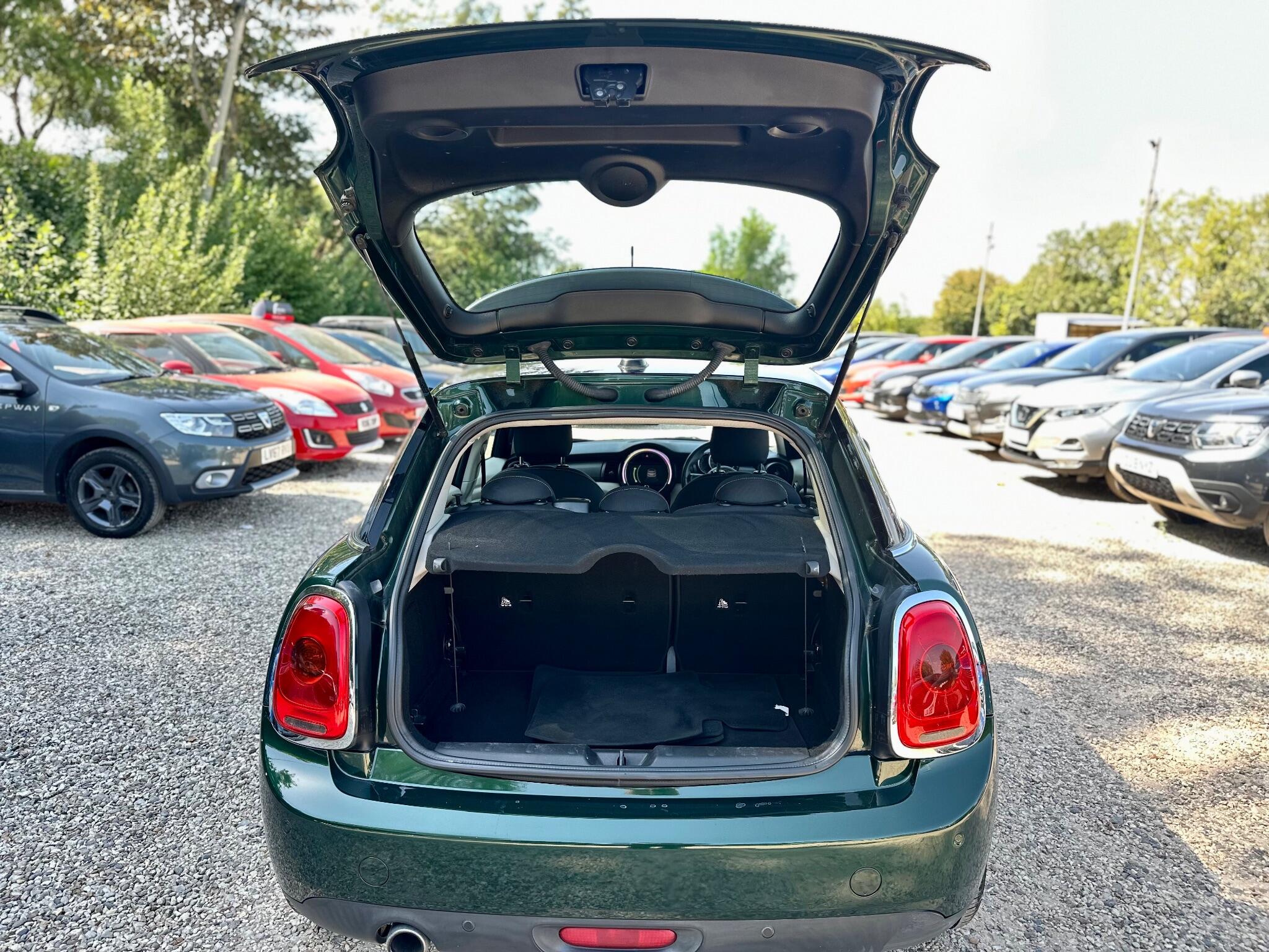 MINI Hatch view 19