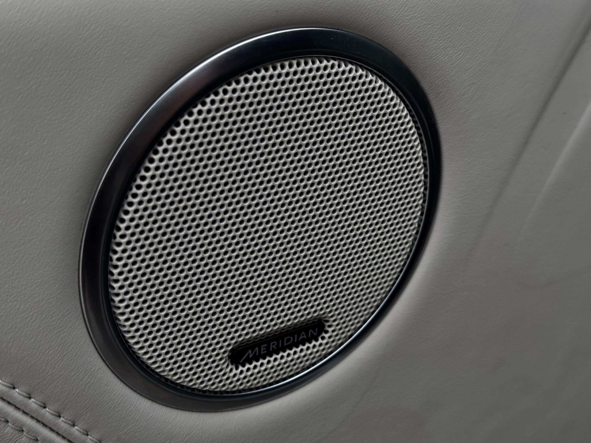 Land Rover Range Rover view 58