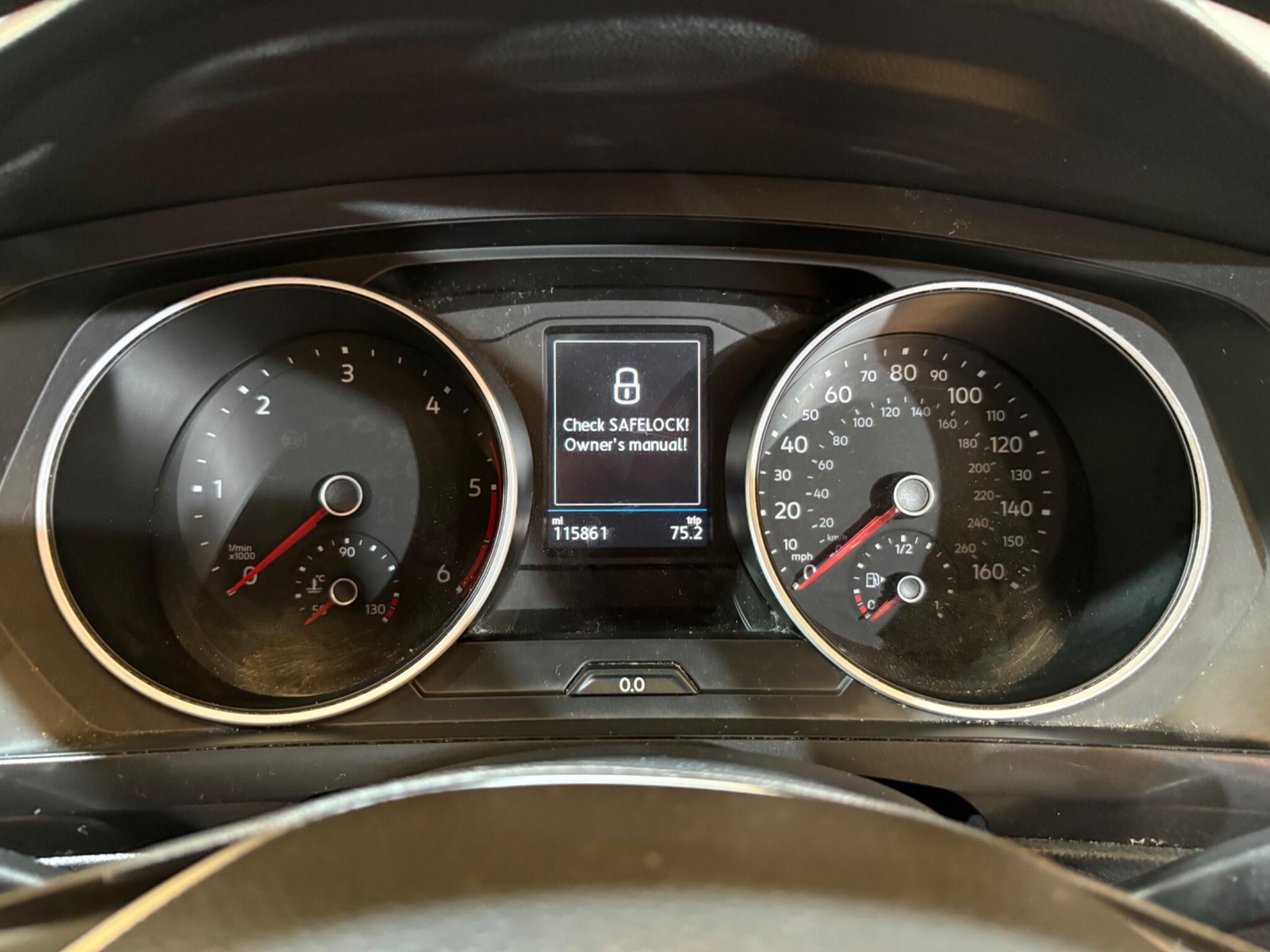 Volkswagen Tiguan view 5
