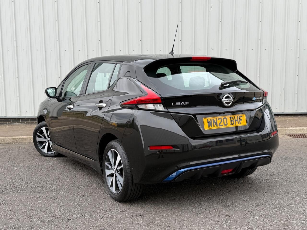 Nissan Leaf view 6