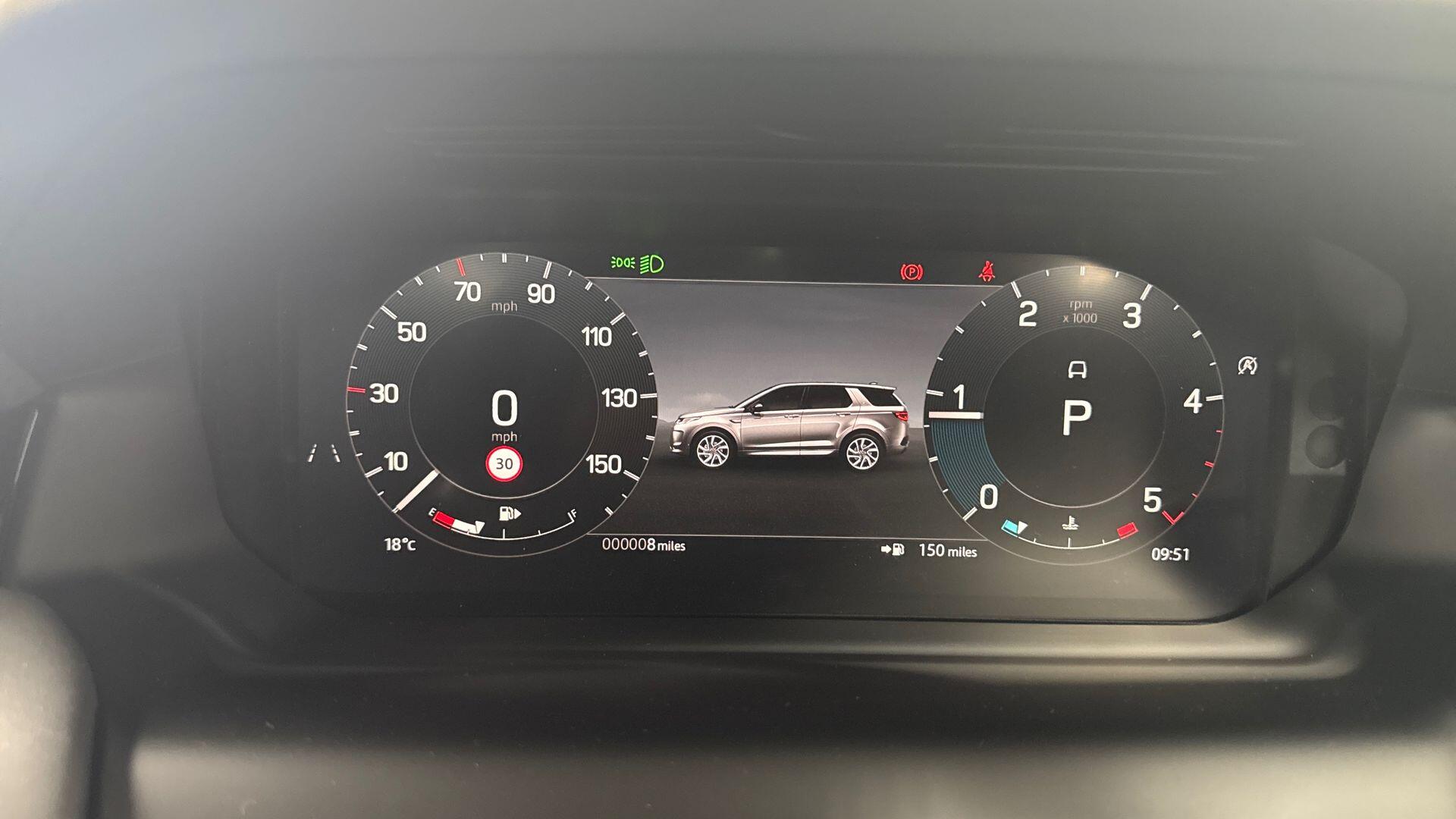 Land Rover Discovery Sport view 16