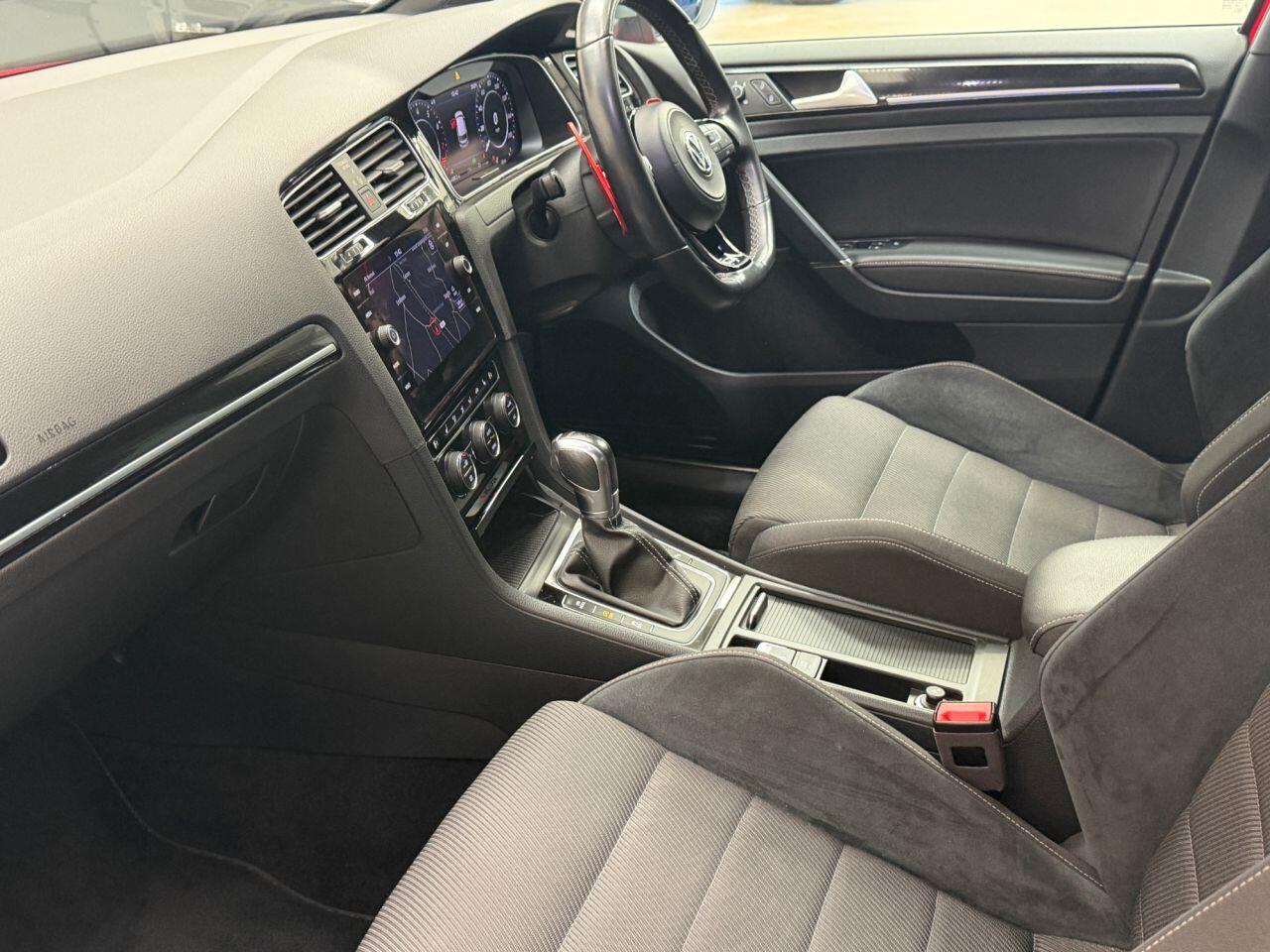 Volkswagen Golf view 32