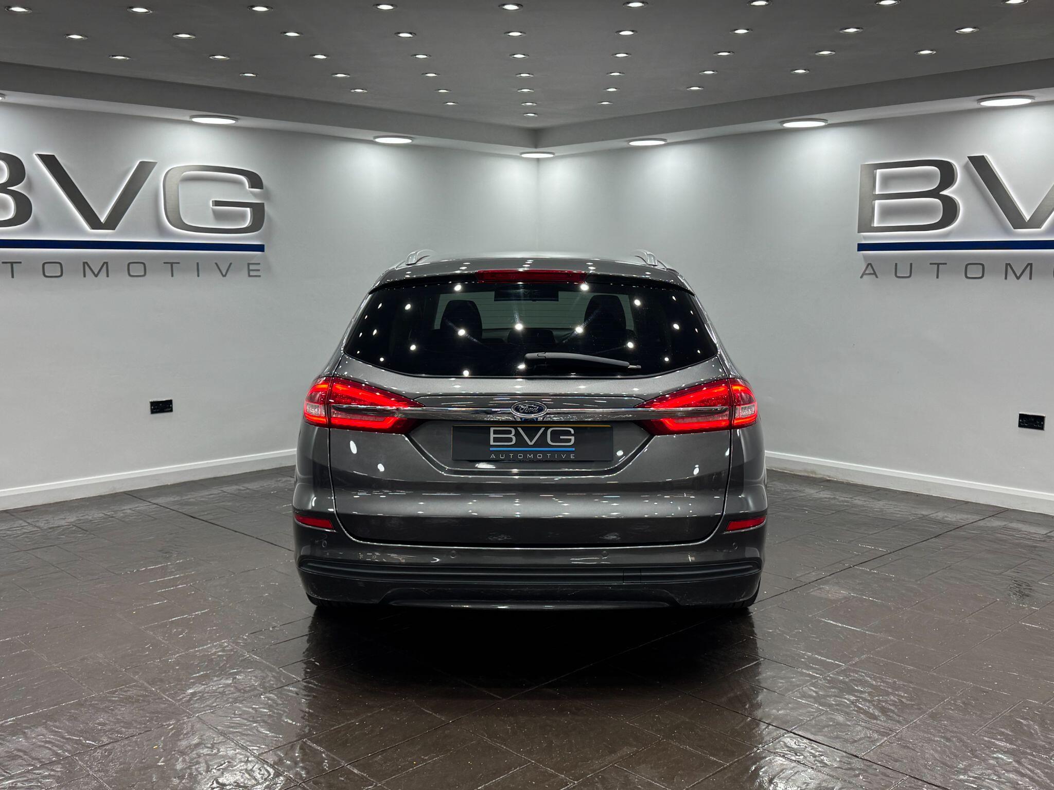Ford Mondeo view 8