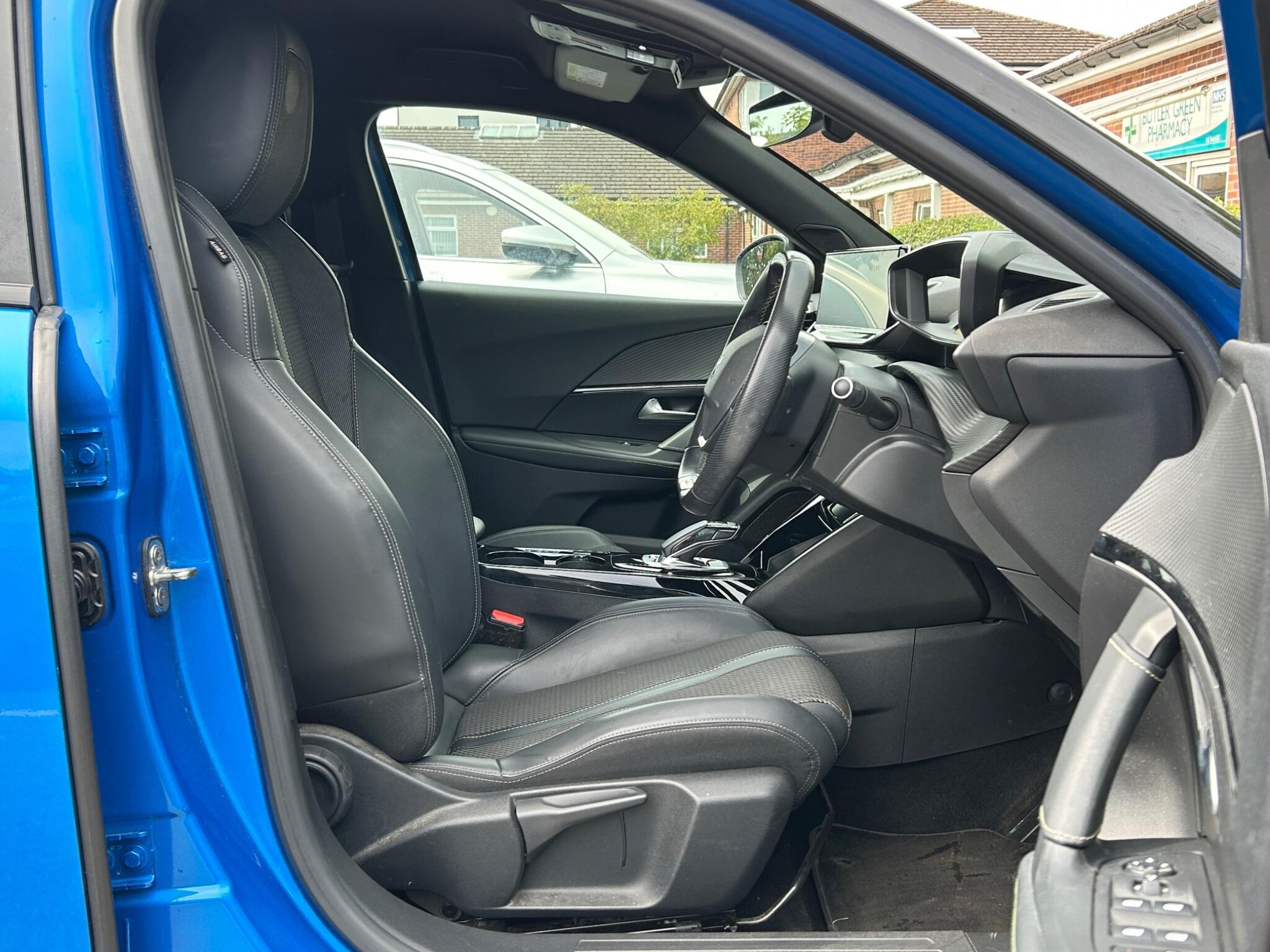 Peugeot E-2008 view 49