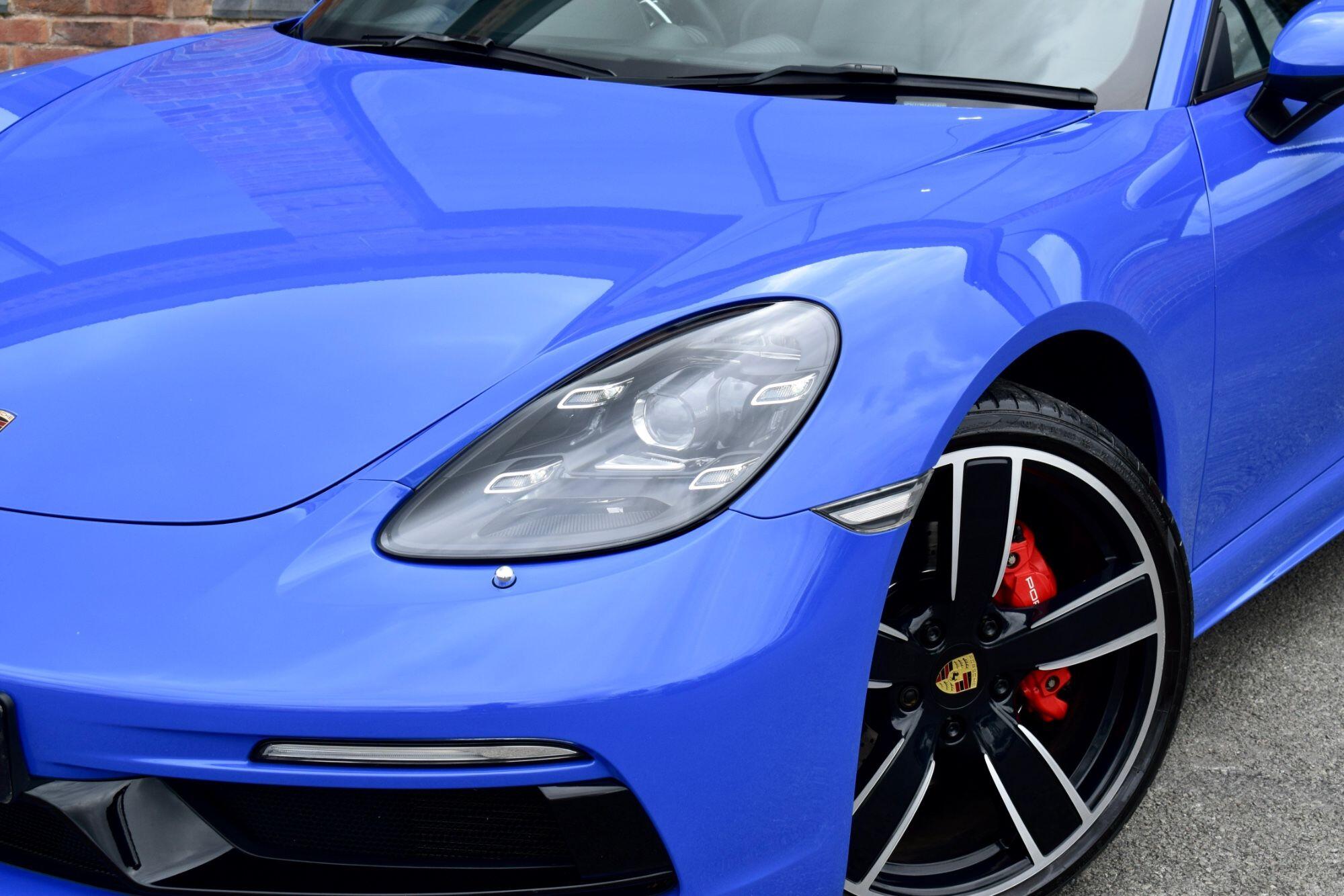 Porsche Cayman view 37