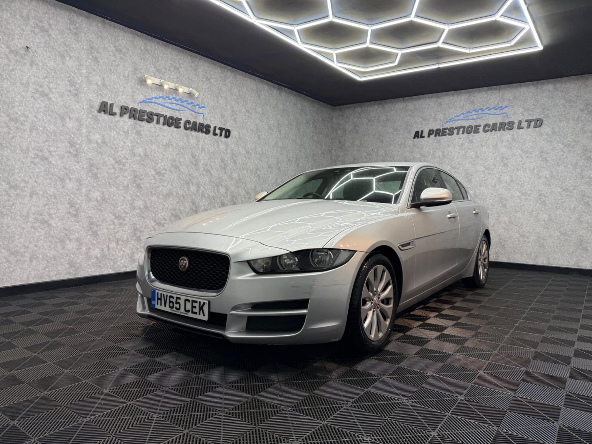 Jaguar Xe main image