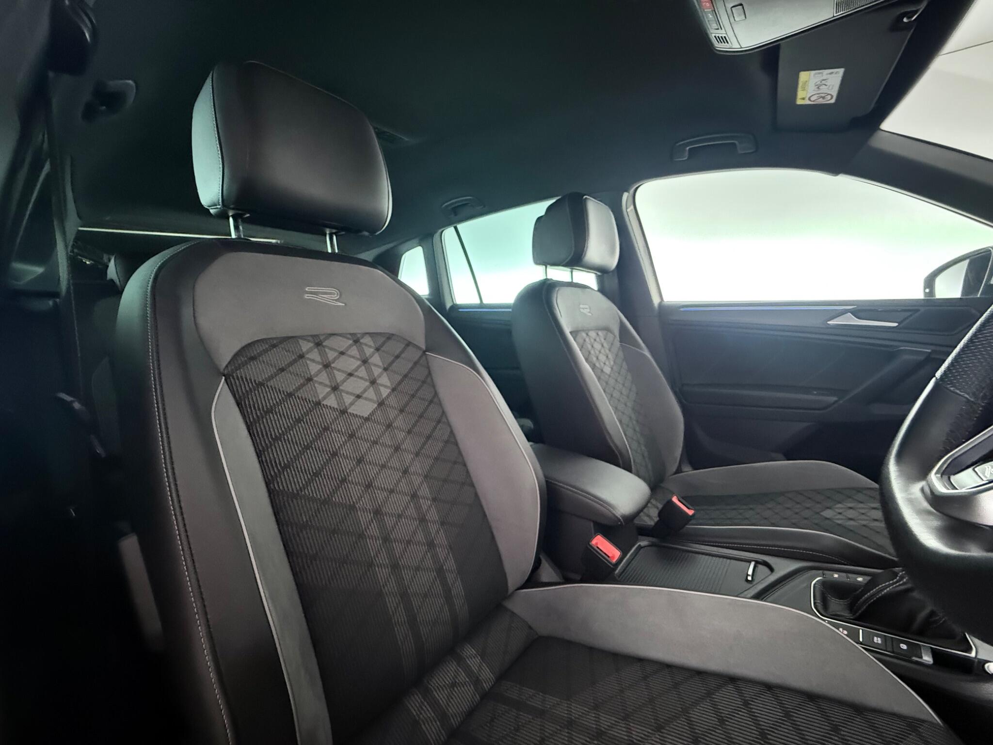 Volkswagen Tiguan view 32