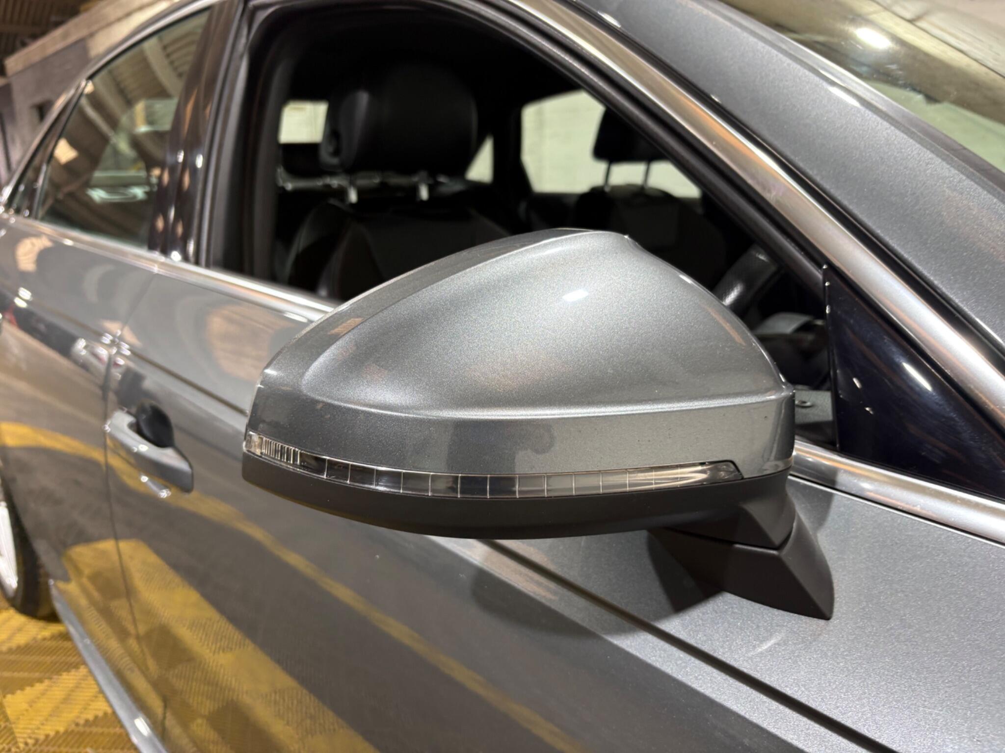 Audi A4 view 49