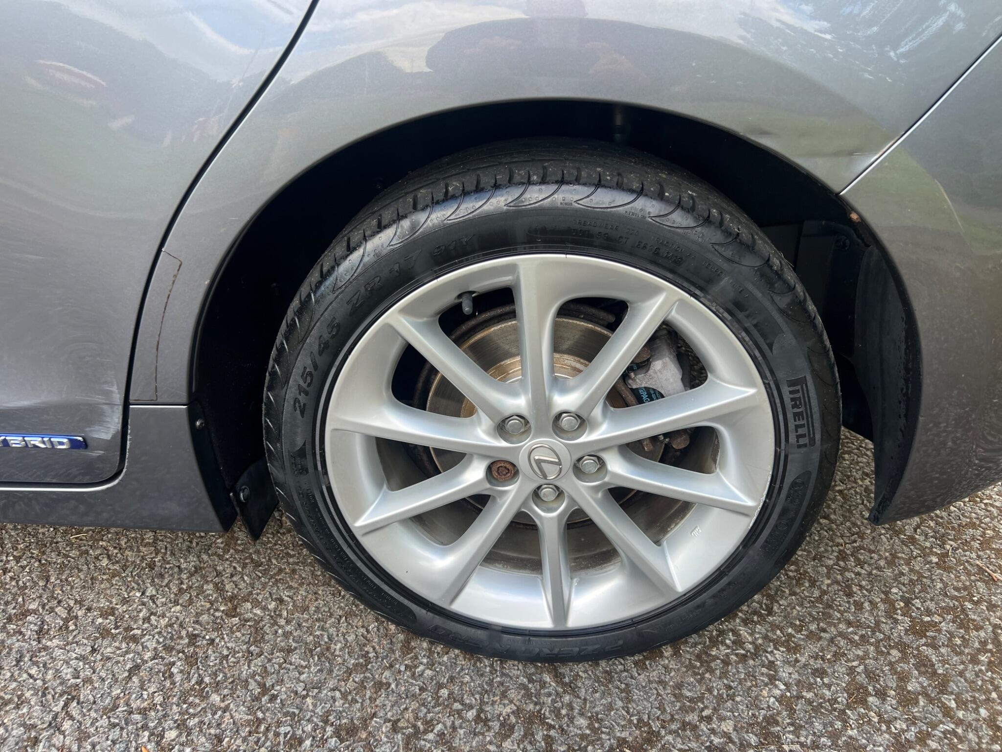 Lexus CT view 33