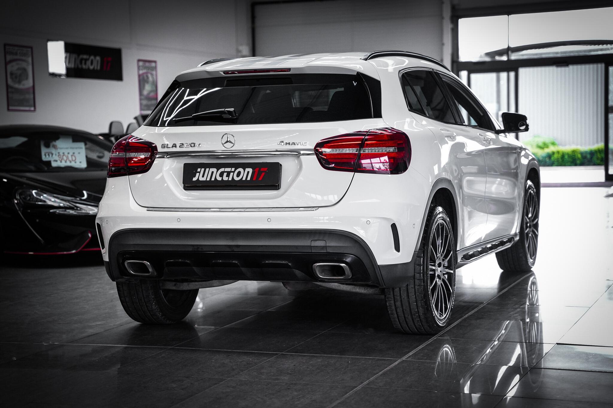 Mercedes-Benz Gla view 15