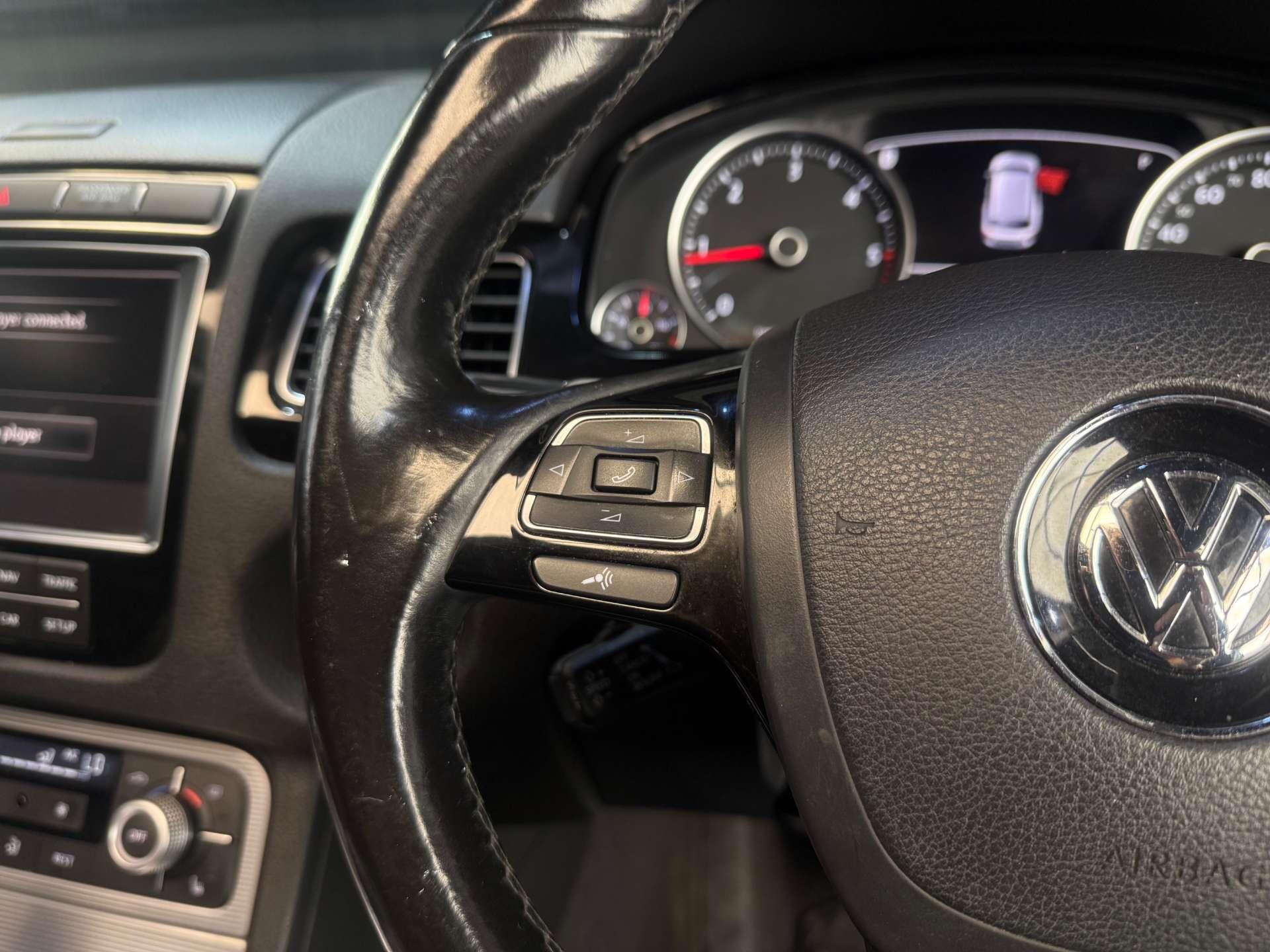 Volkswagen Touareg view 39