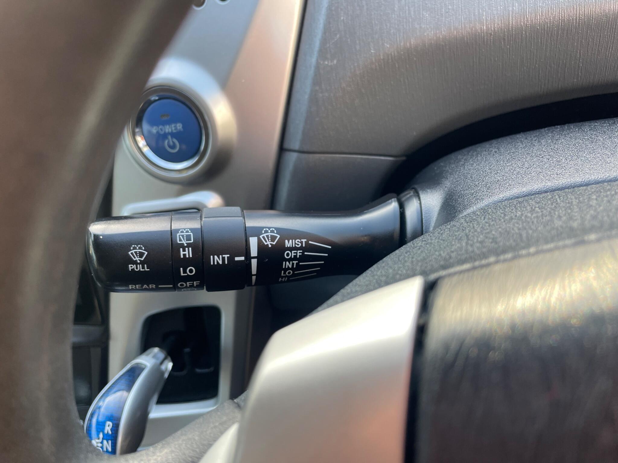 2014 Toyota Prius 1.5 CVT 4dr • 101,741 miles image 34