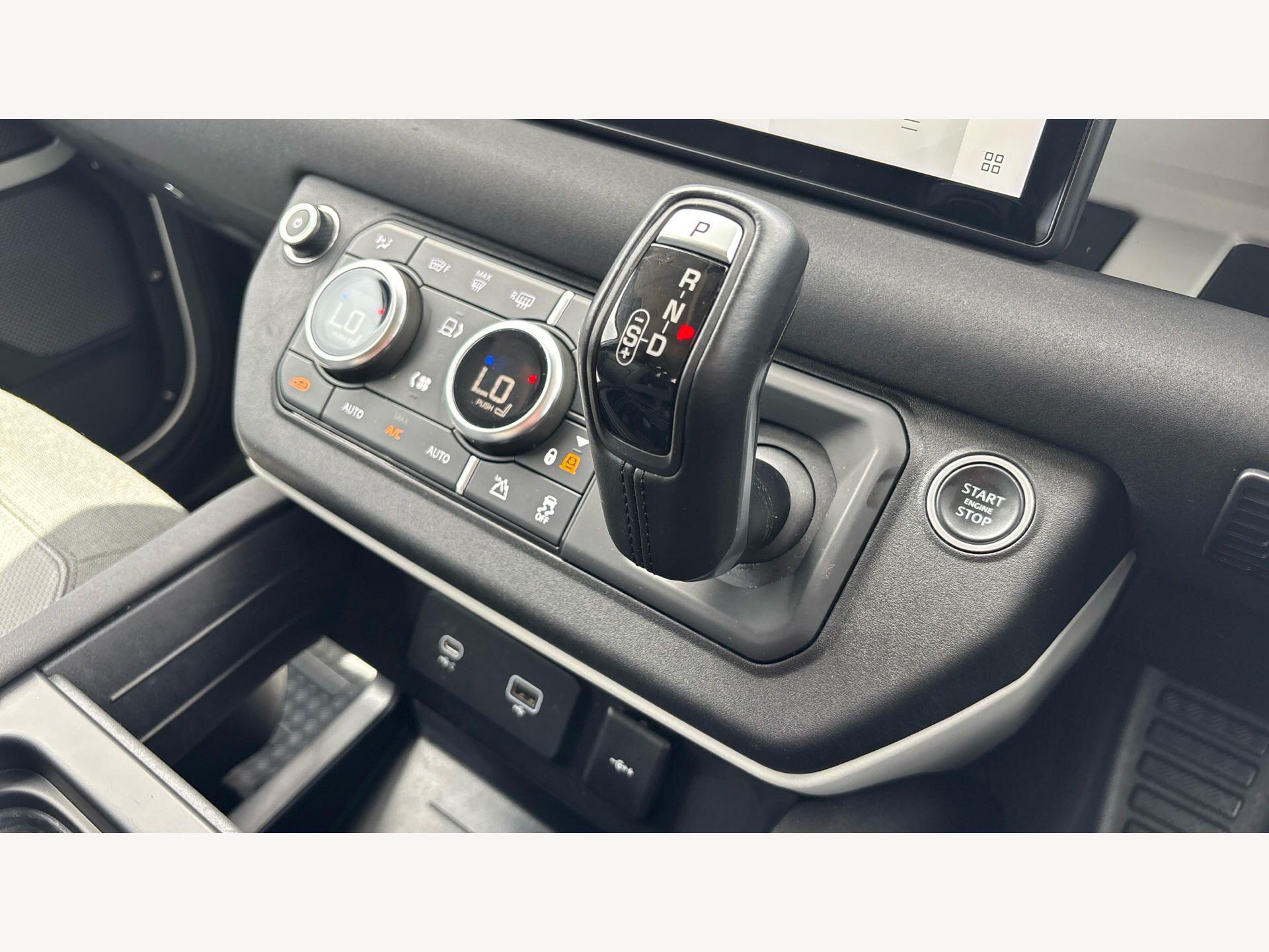 Land Rover Defender view 16