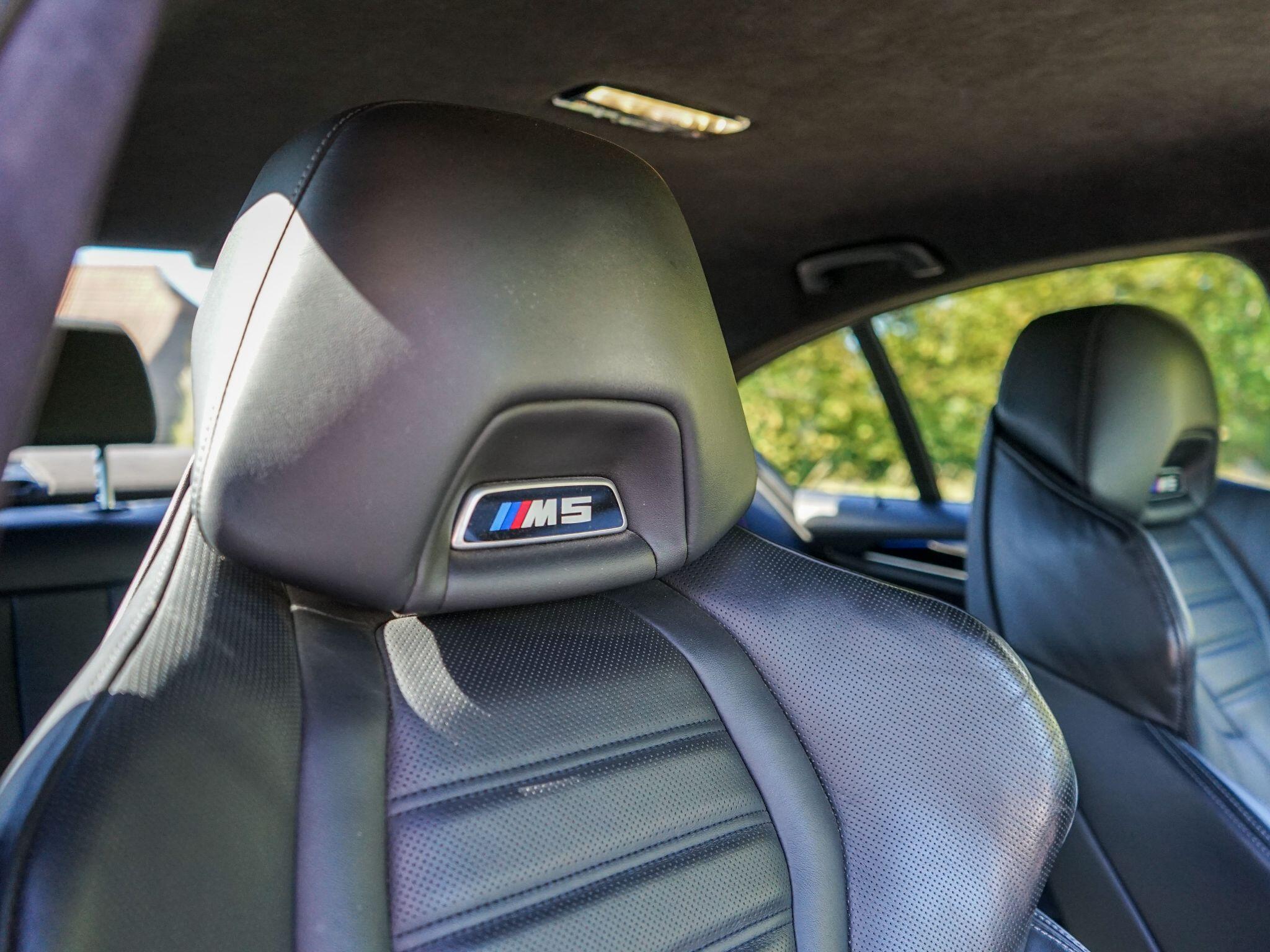 BMW M5 view 19