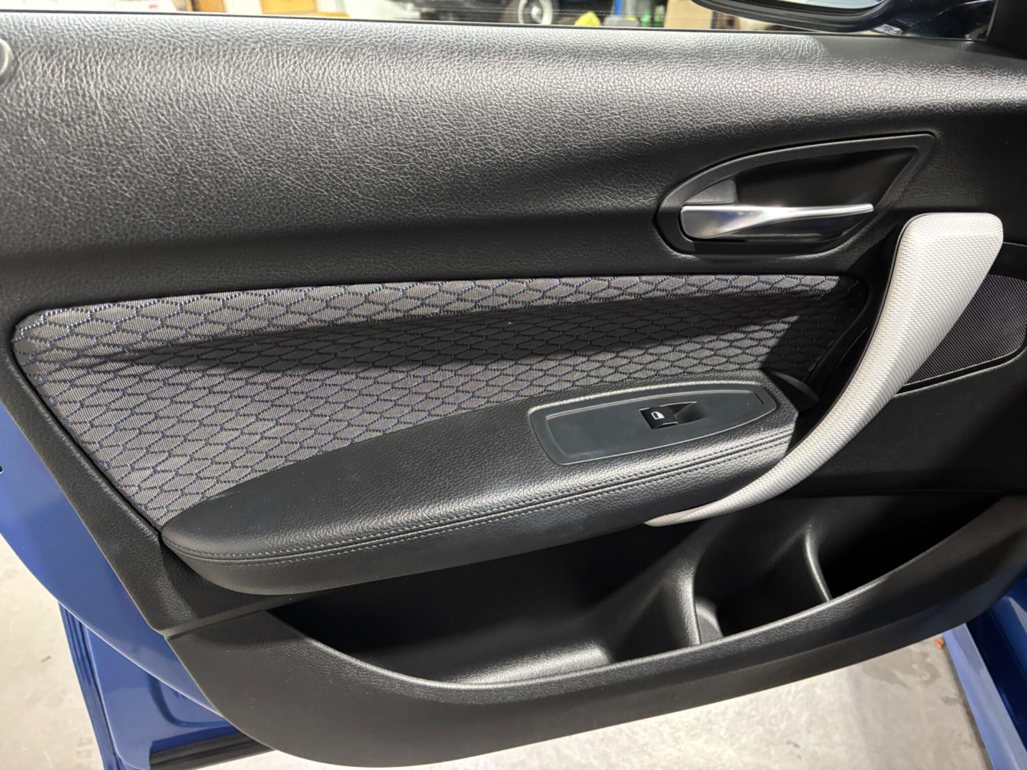 BMW 1 Series view 20
