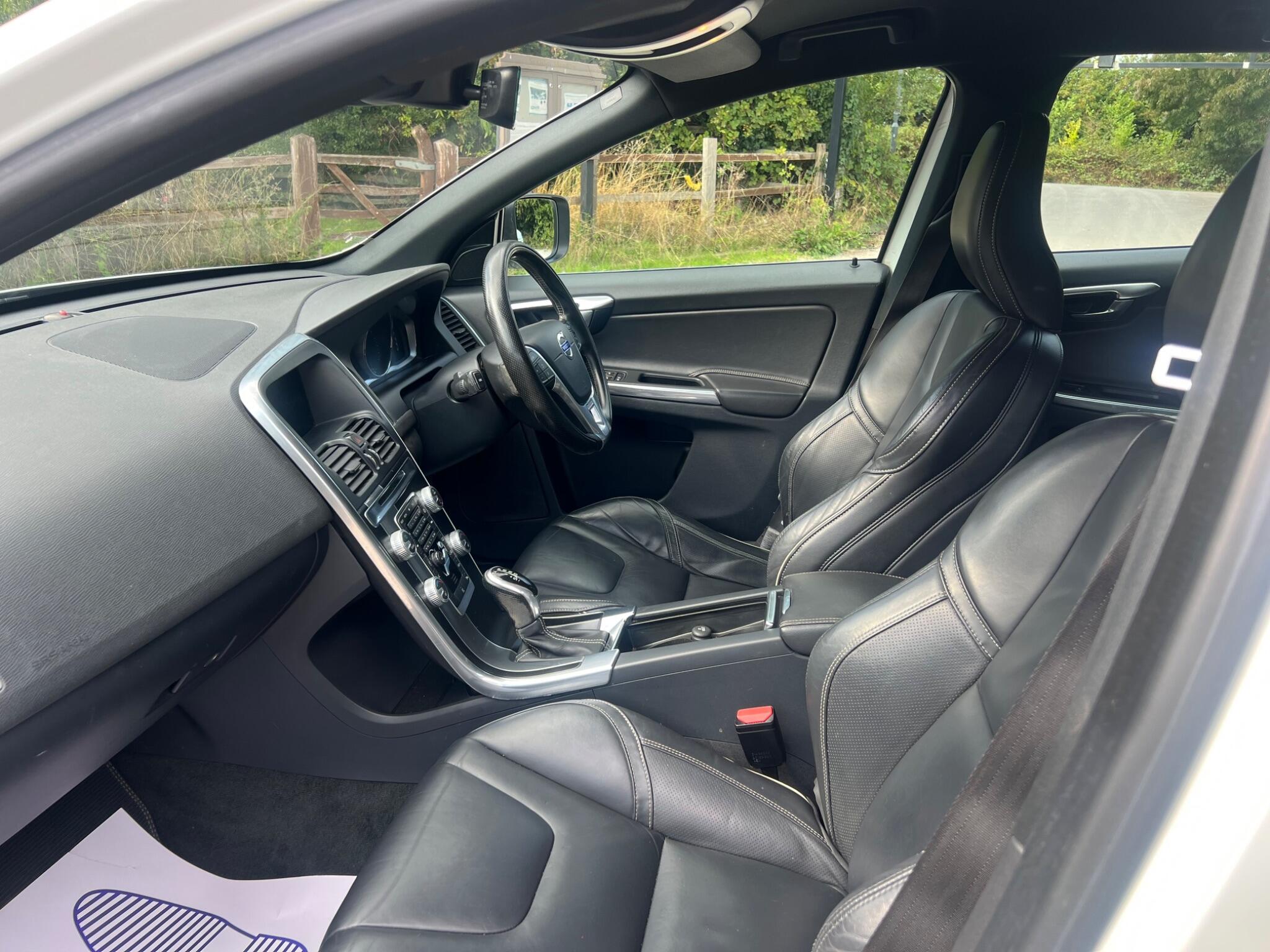 Volvo XC60 view 33