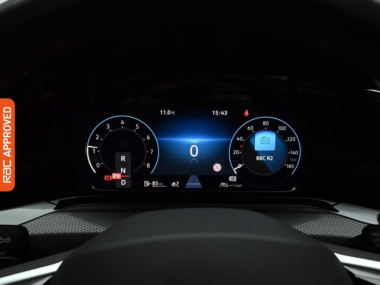 Volkswagen Golf view 11