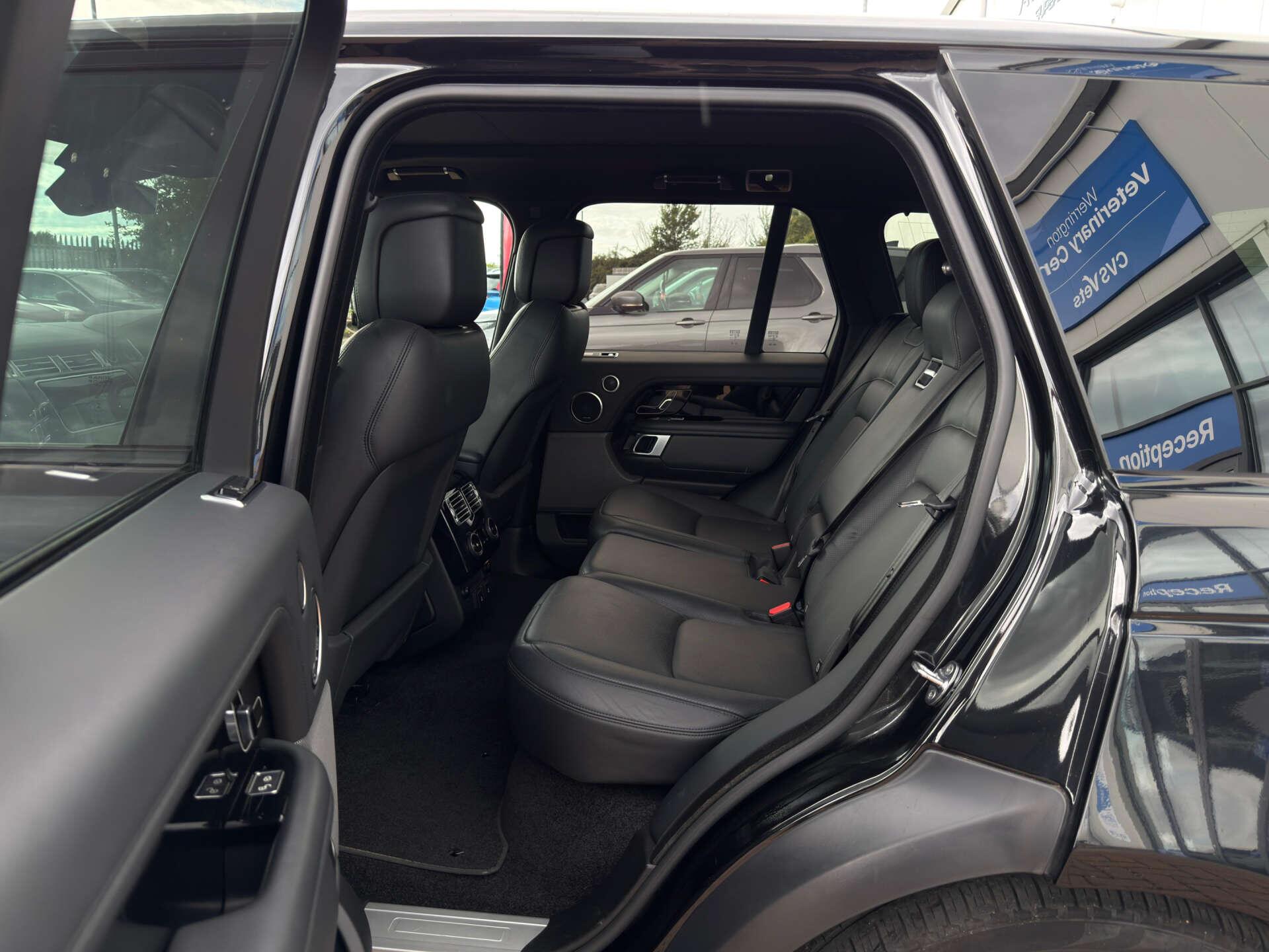 Land Rover Range Rover view 38