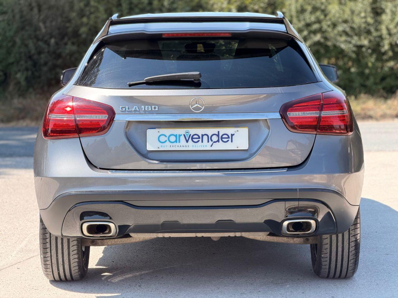 Mercedes-Benz Gla view 10