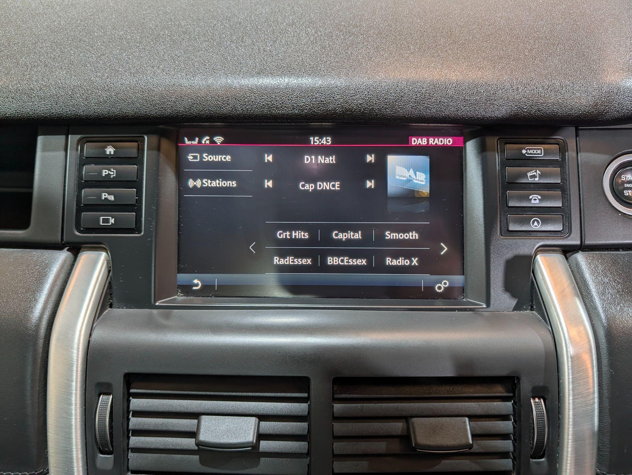 Land Rover Discovery Sport view 57