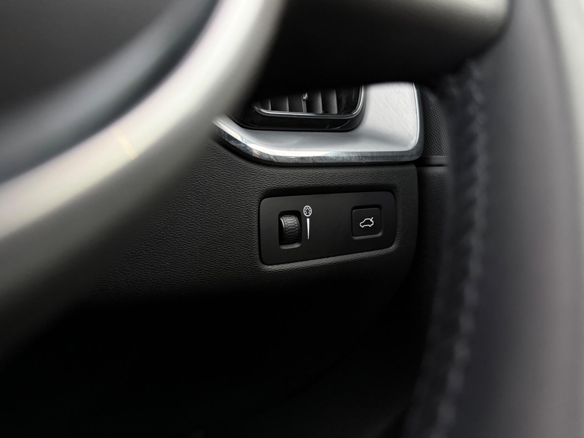 Volvo XC60 view 17