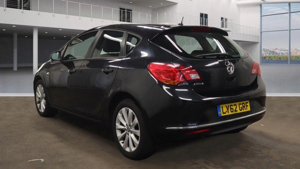Vauxhall Astra view 3