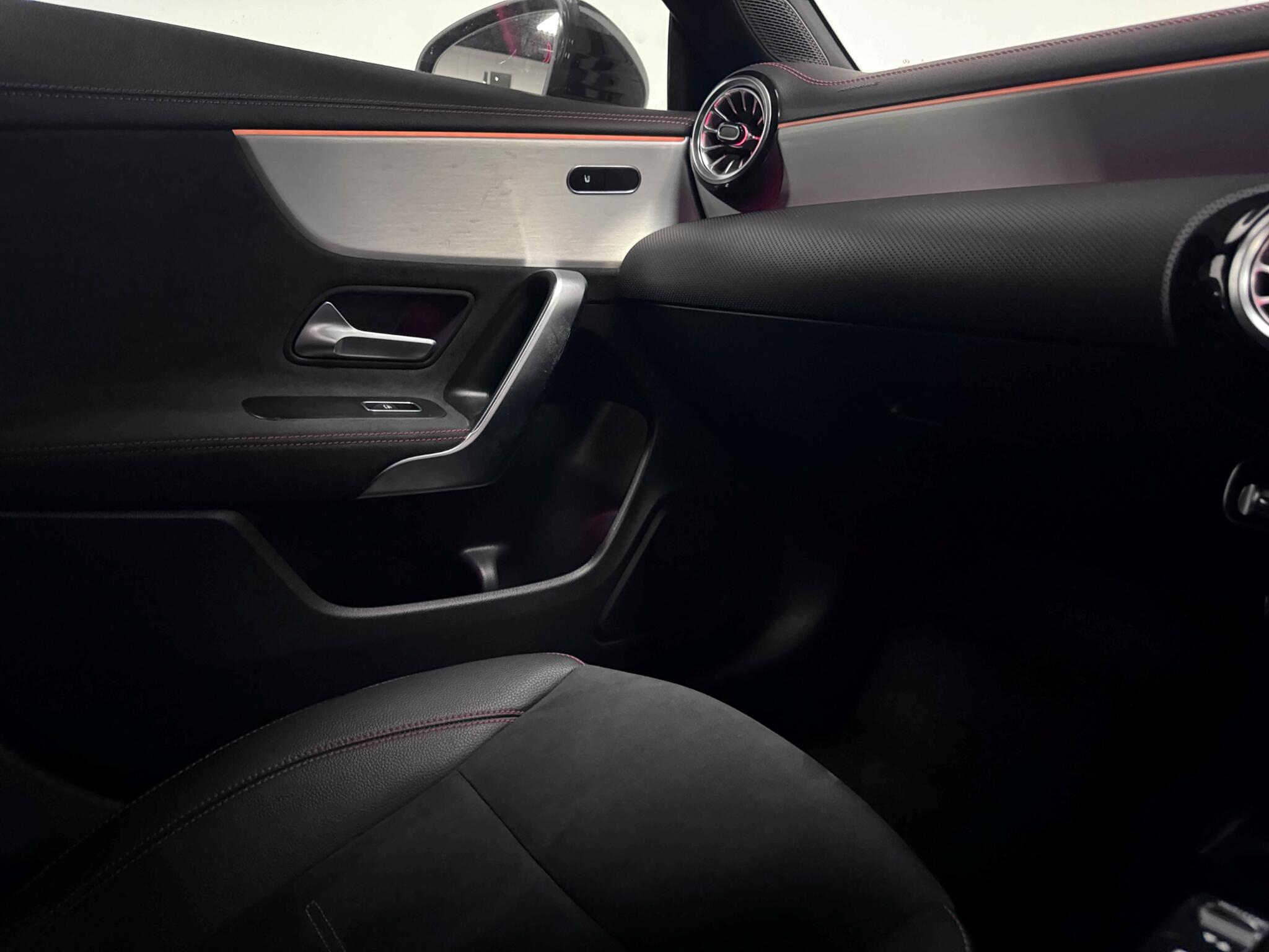 Mercedes-Benz Cla view 36