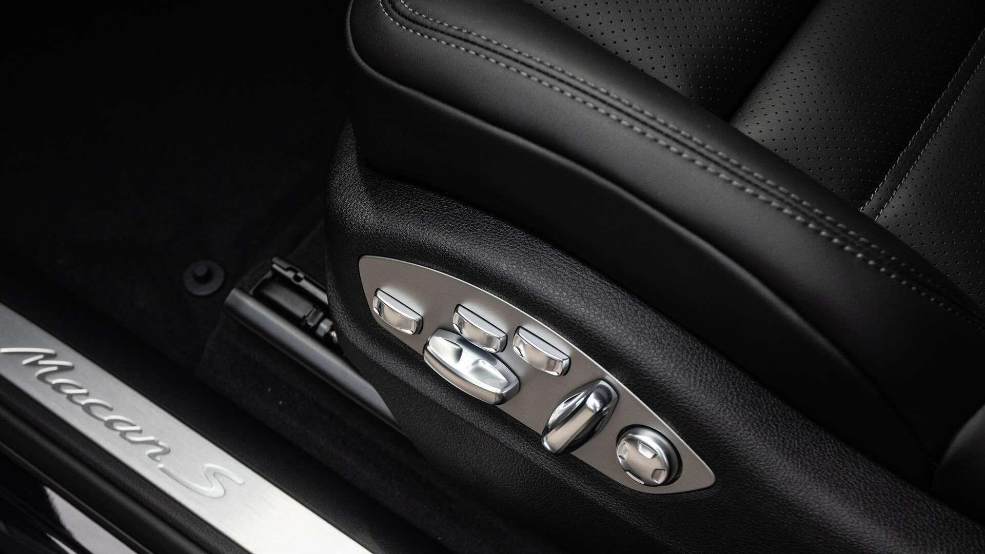 Porsche Macan view 20