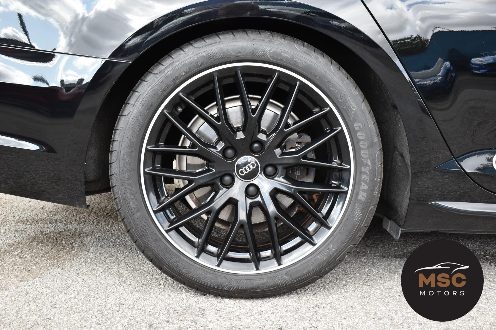 Audi A4 Avant view 26