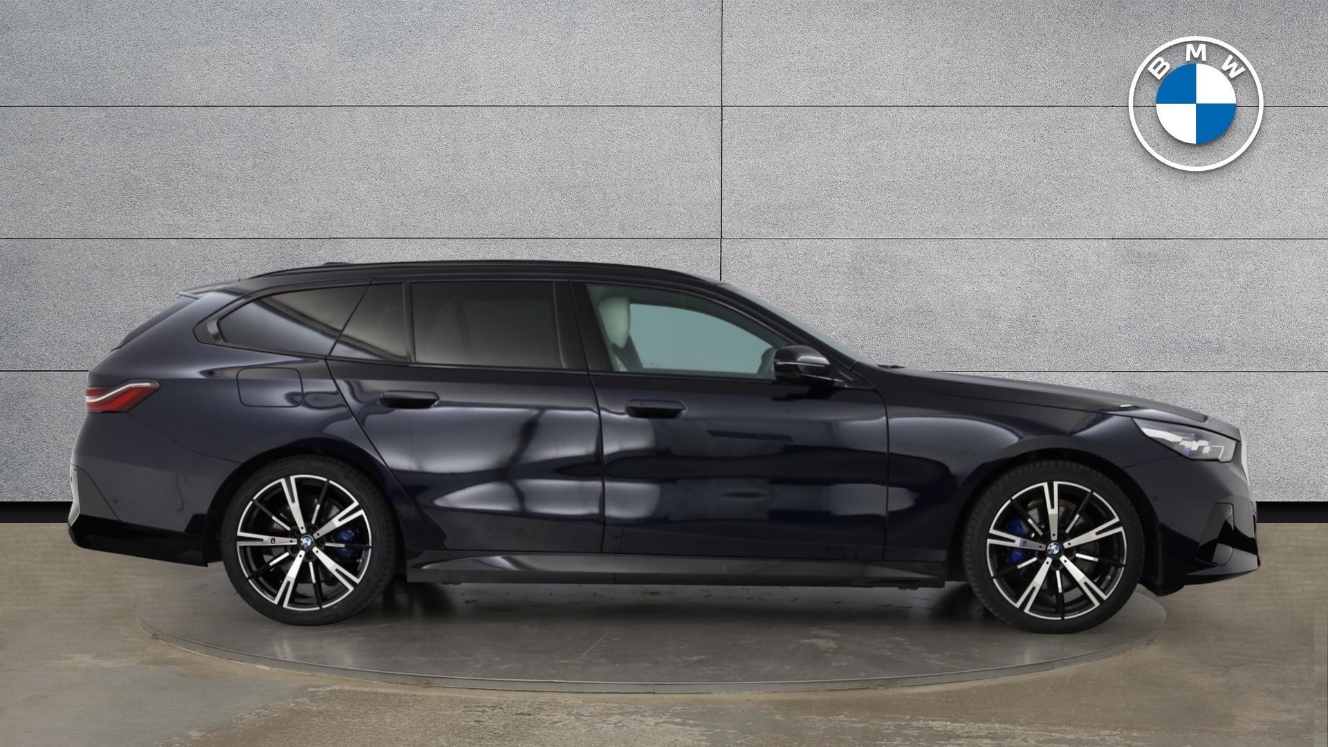 BMW 5 Series view 3