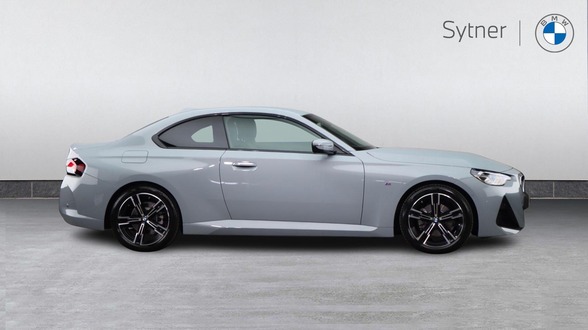 BMW 2 Series view 3