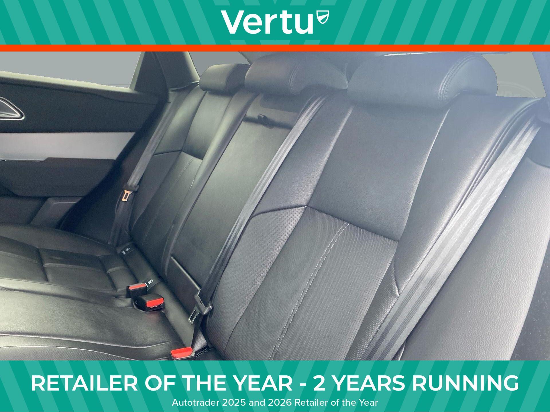 Land Rover Range Rover Velar view 4