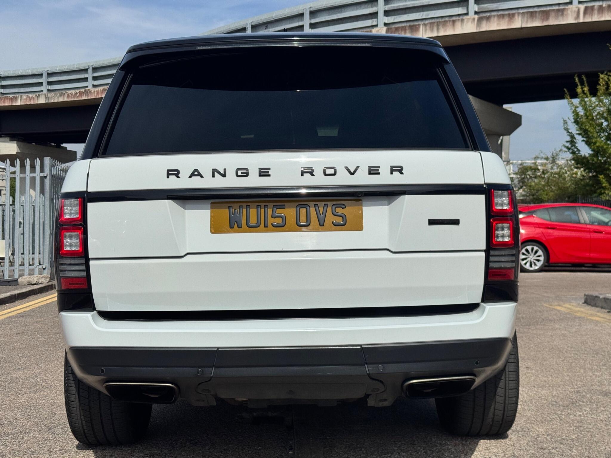 Land Rover Range Rover view 14