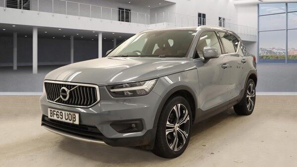 Volvo XC40 main image