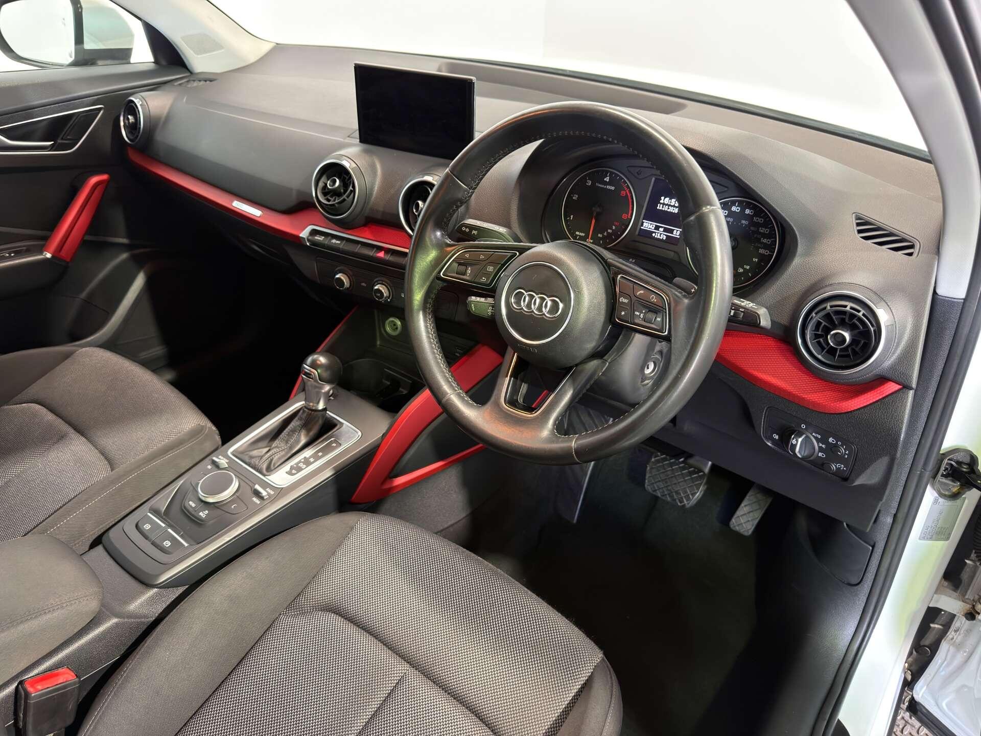 Audi Q2 view 15