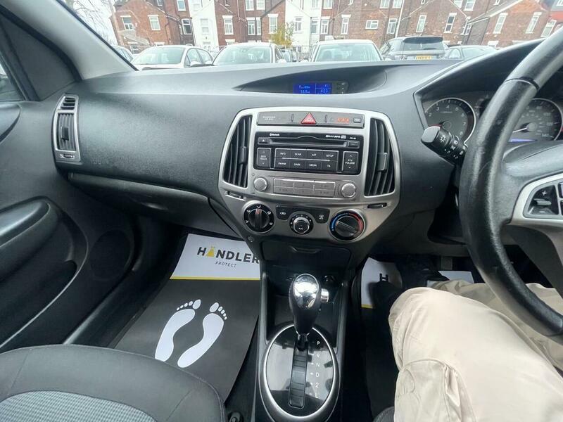 2012 Hyundai i20 image 28