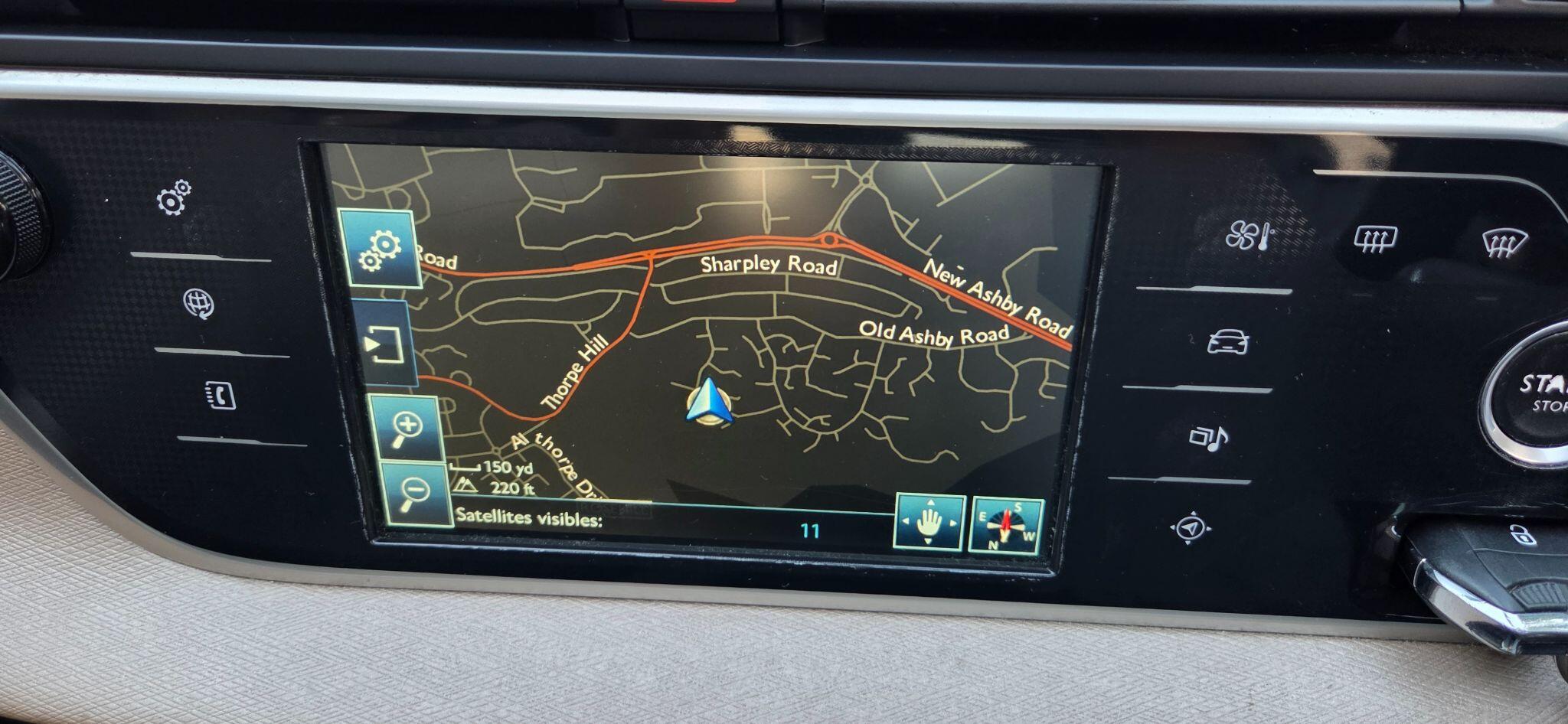 Citroen C4 Picasso view 35