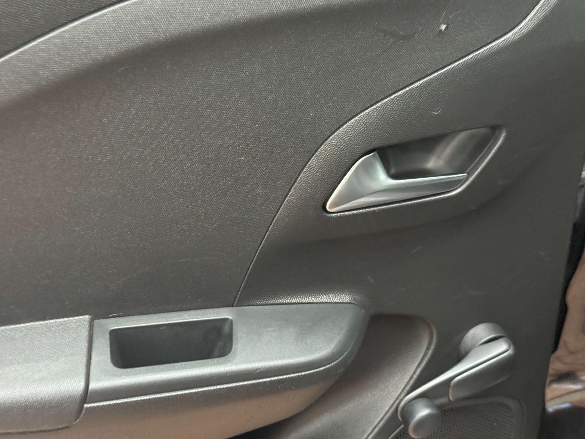 Vauxhall Corsa view 29