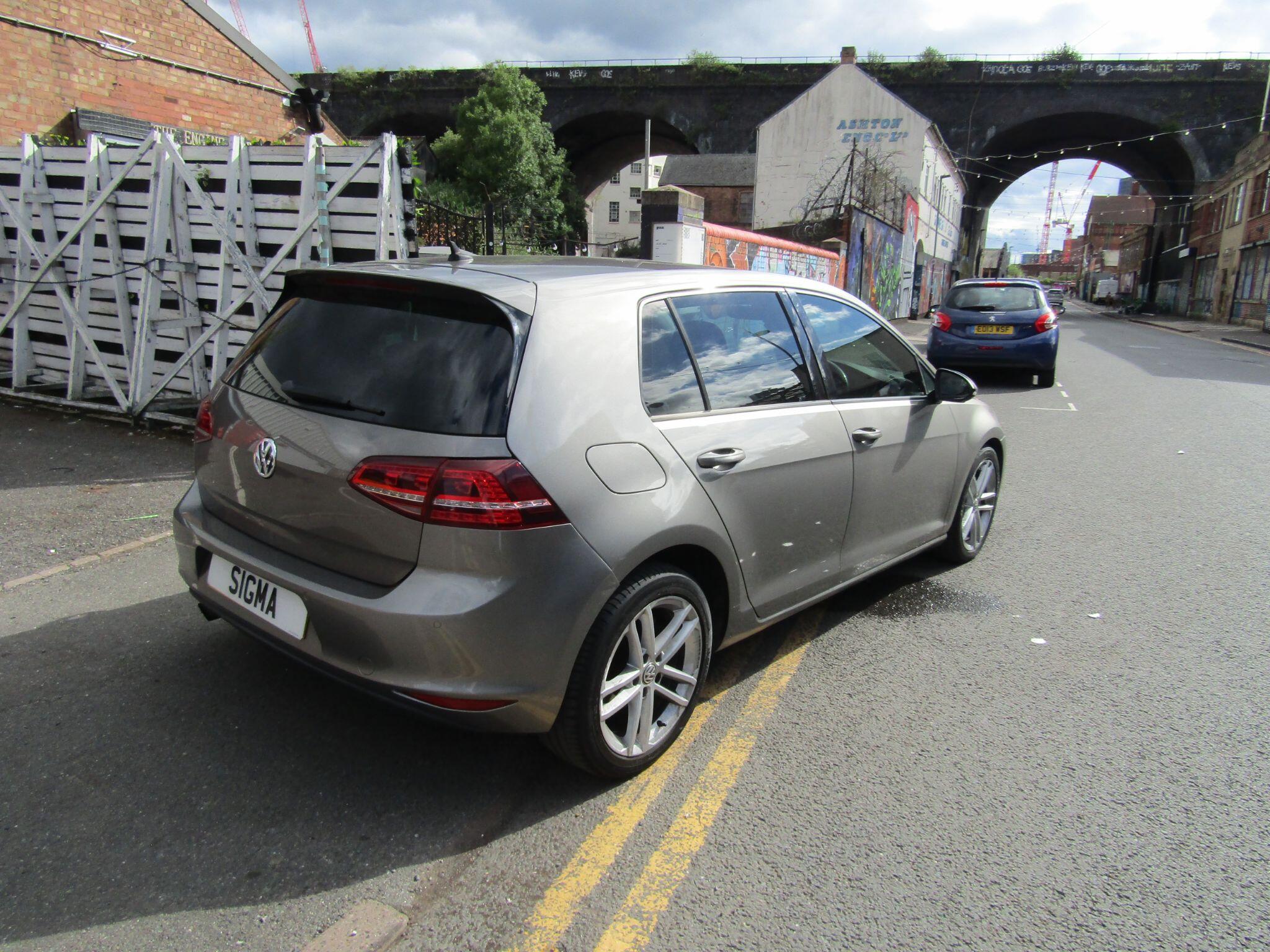 Volkswagen Golf view 7