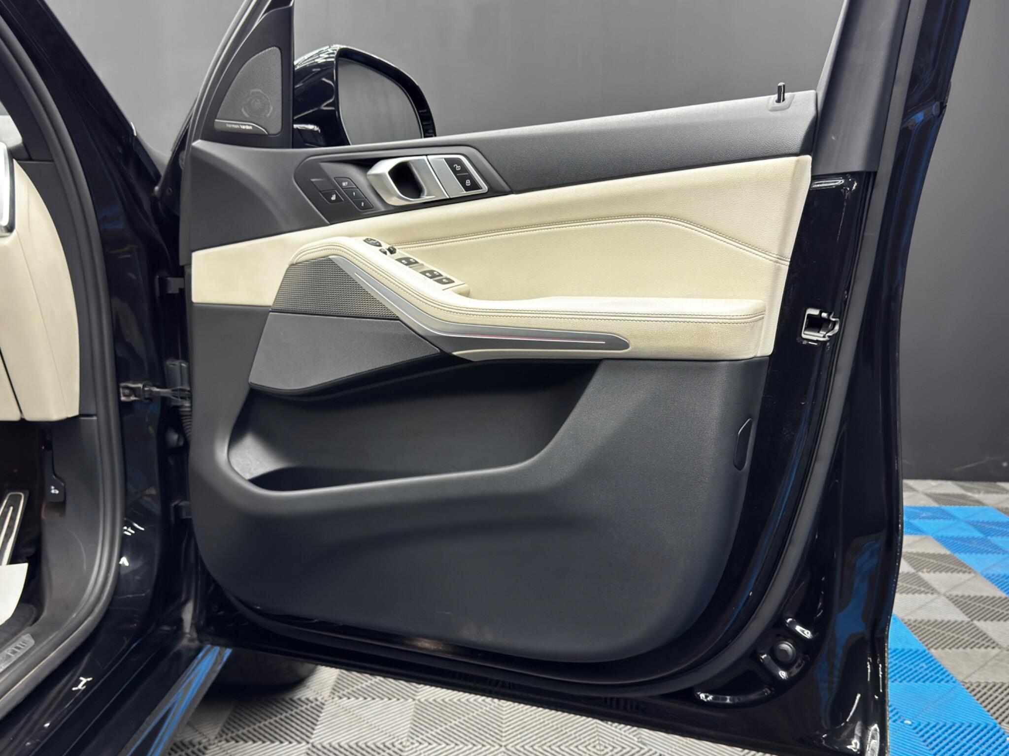 BMW X5 view 48
