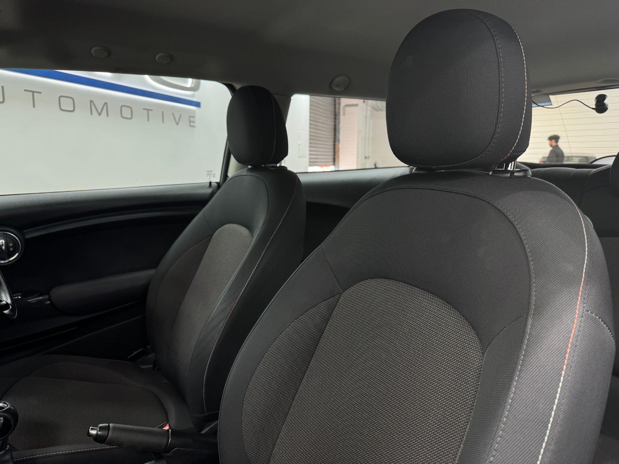 Mini Hatch view 42