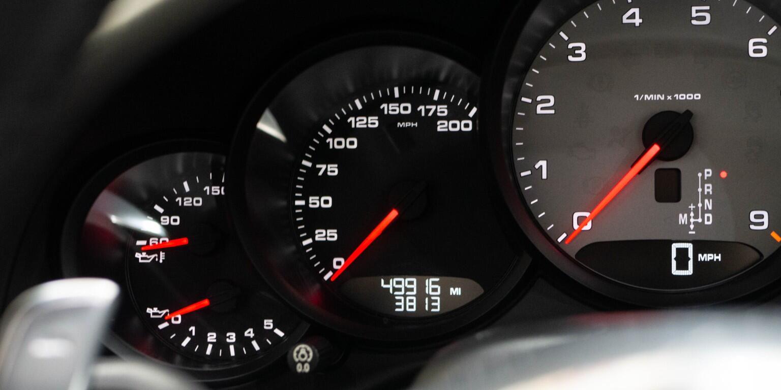 Porsche 911 view 39