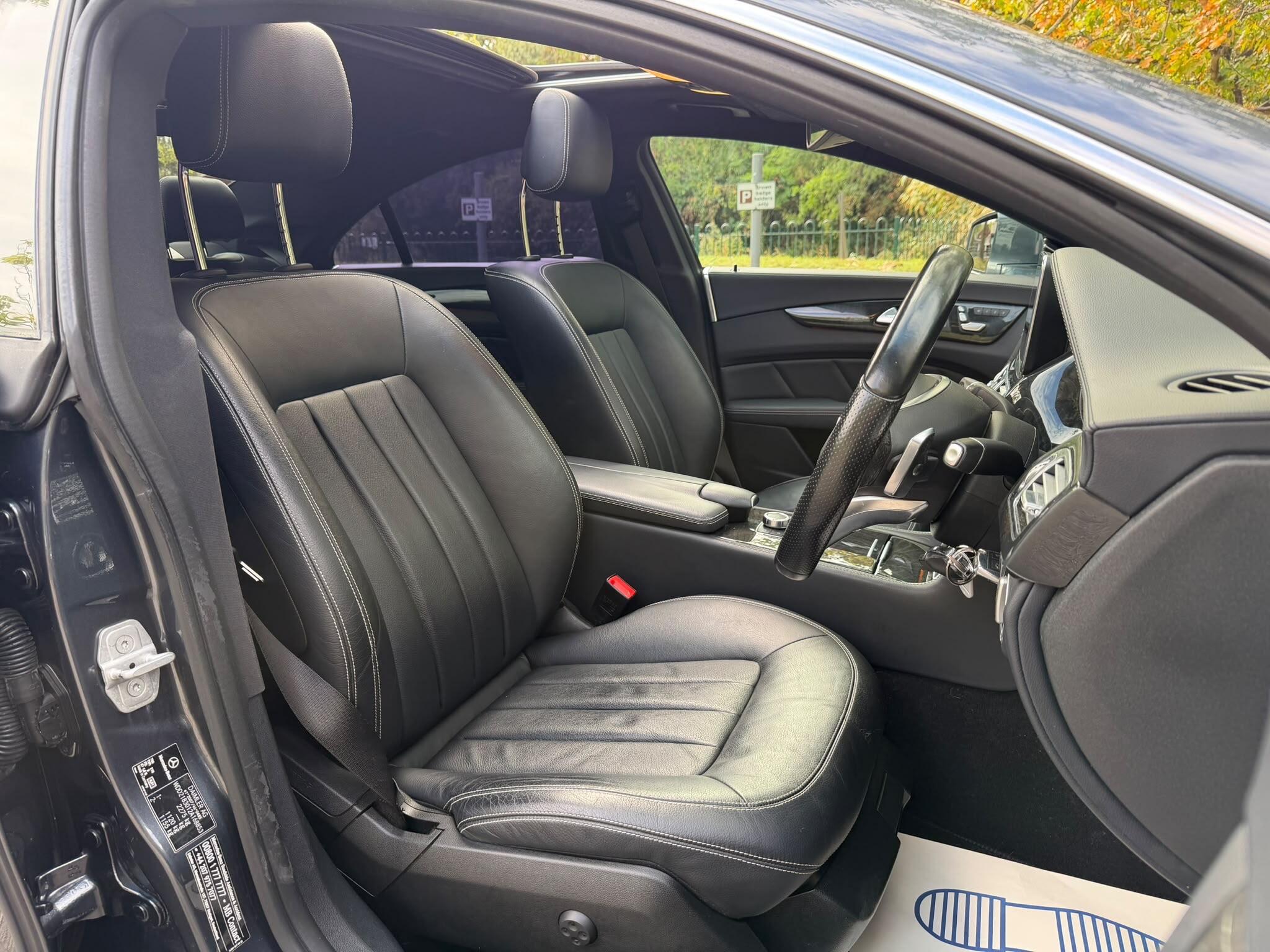 Mercedes-Benz CLS view 12