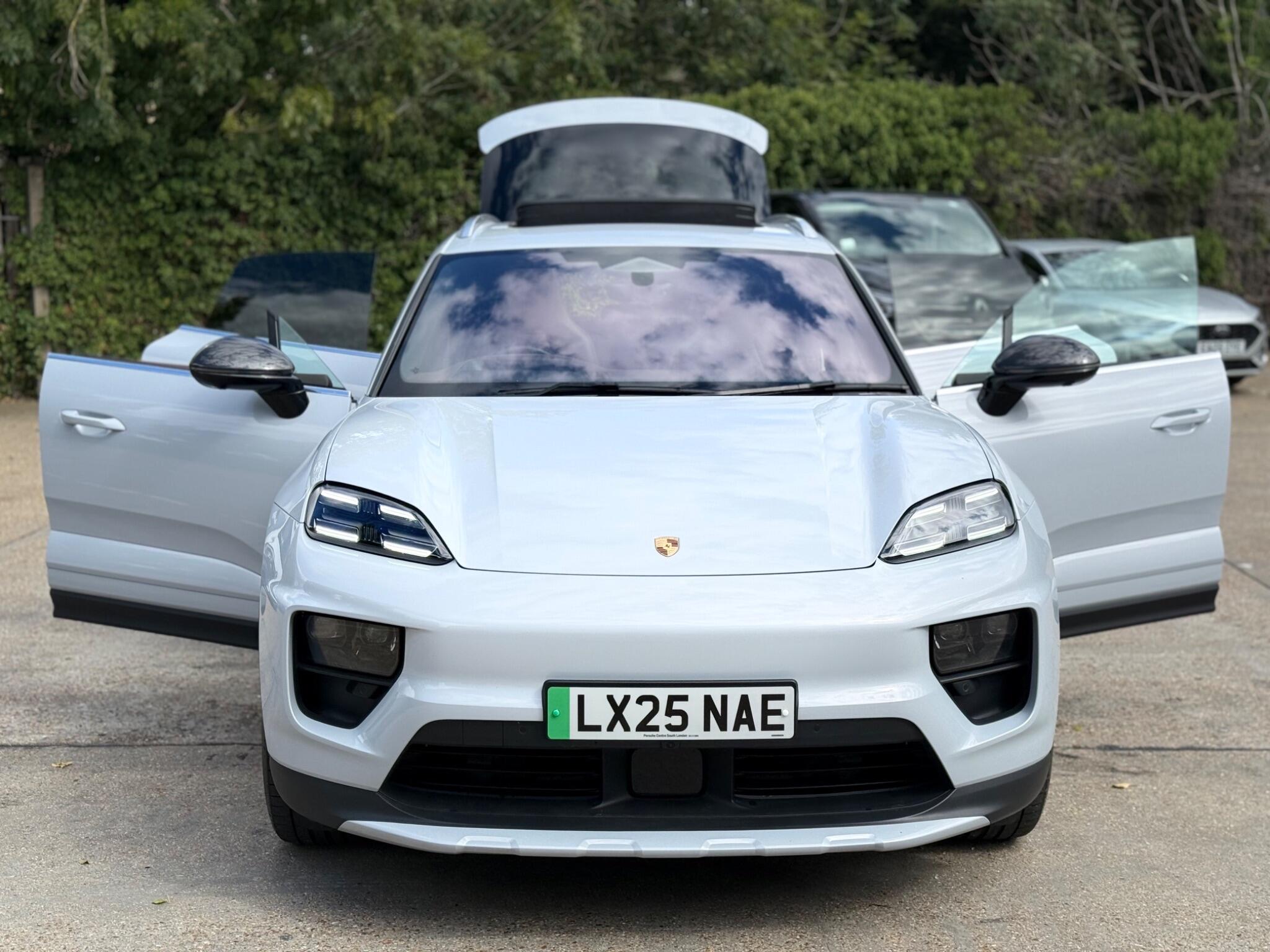 Porsche Macan view 7