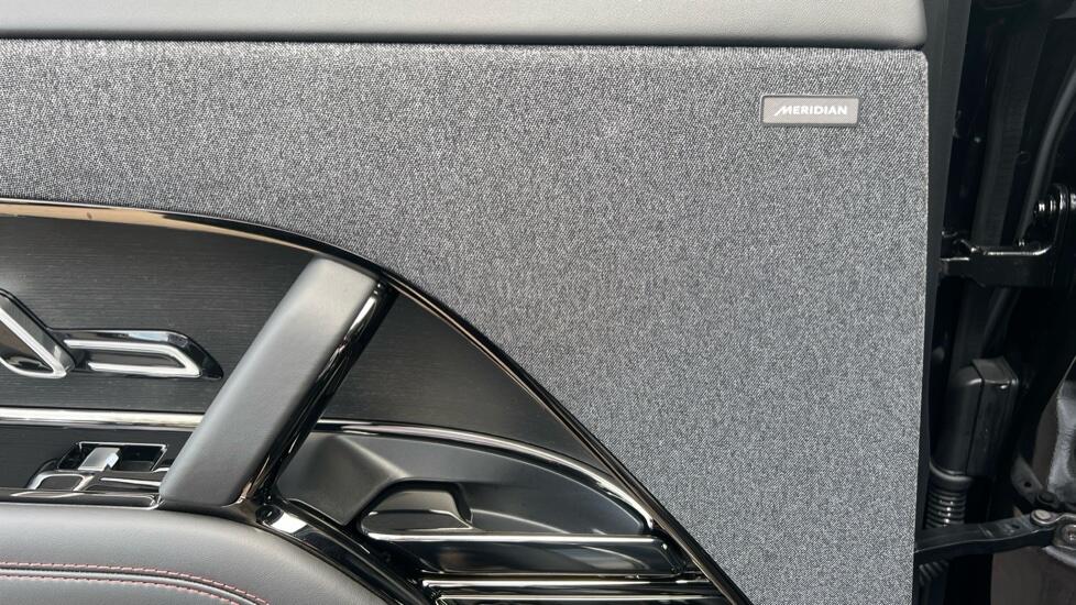 Land Rover Range Rover Sport view 39