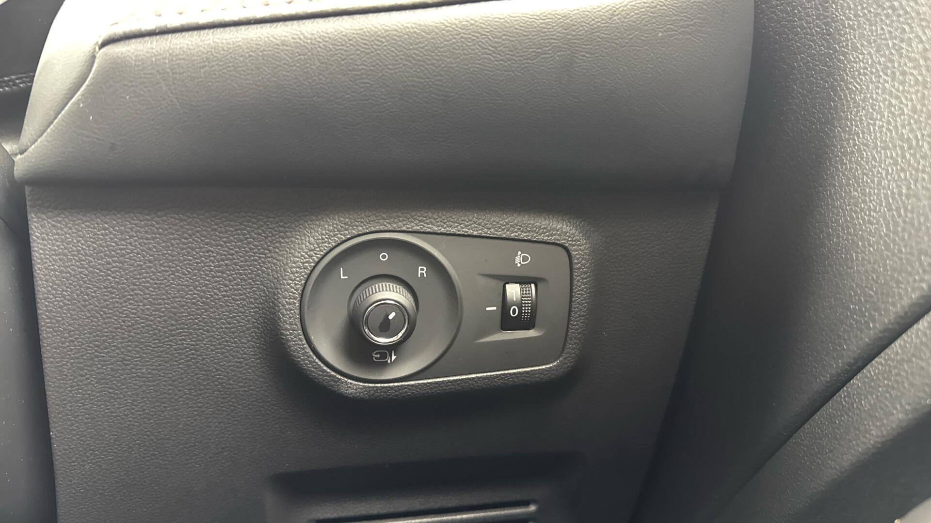 MG ZS view 39