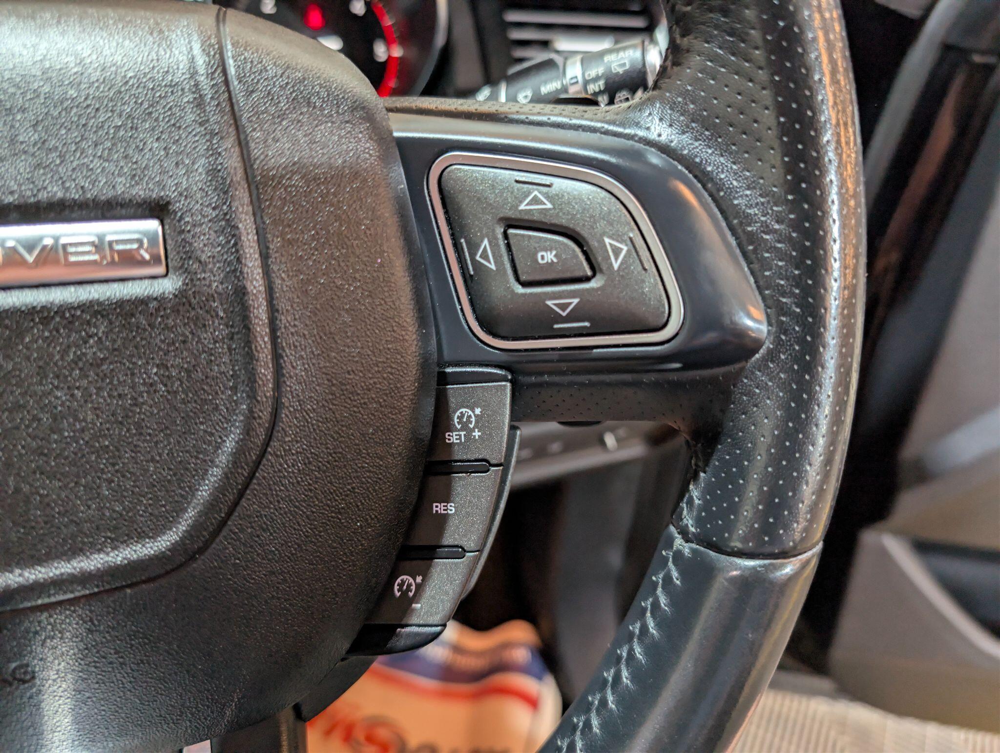 Land Rover Range Rover Evoque view 37