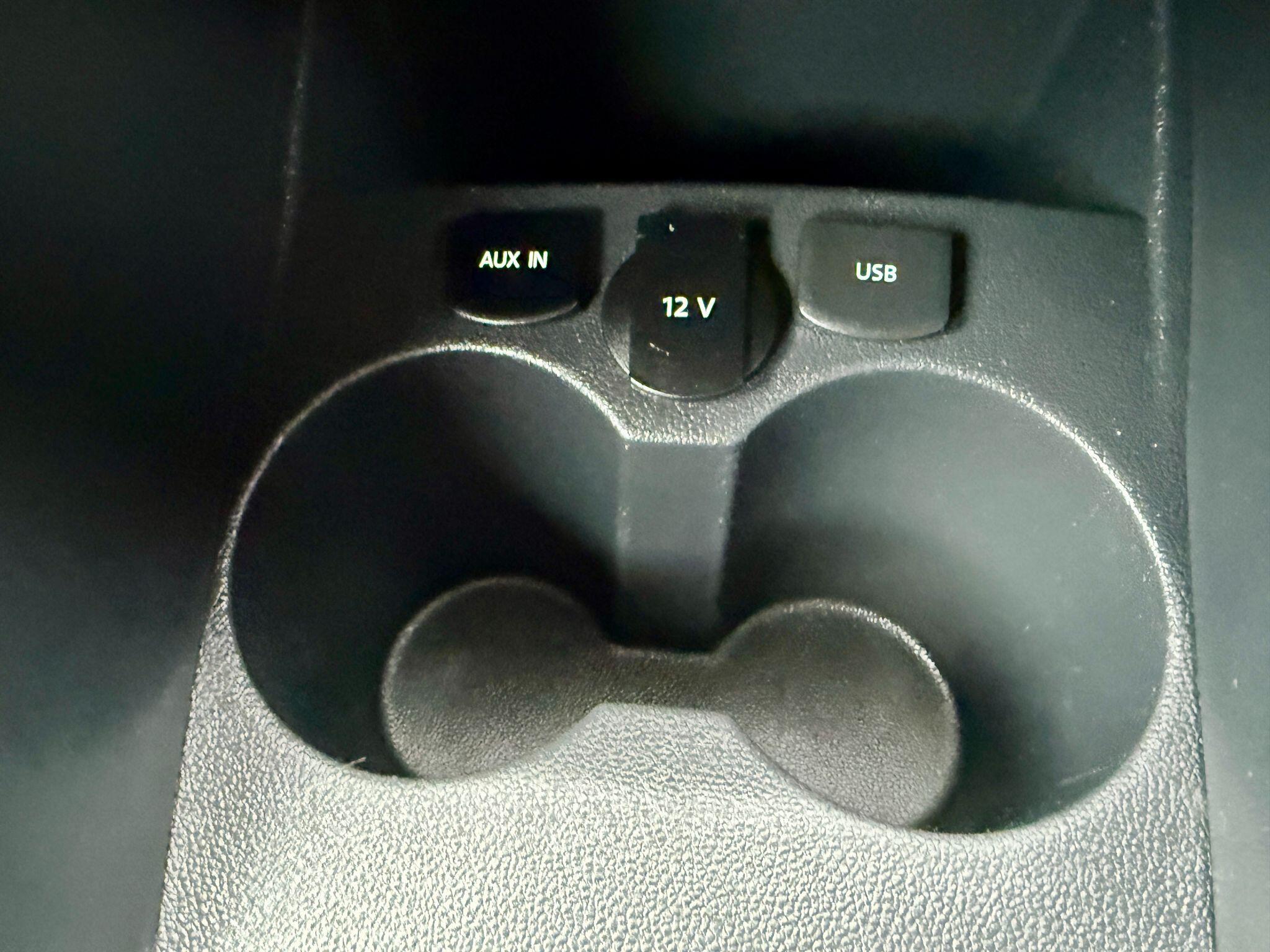 2014 Volkswagen Polo image 26