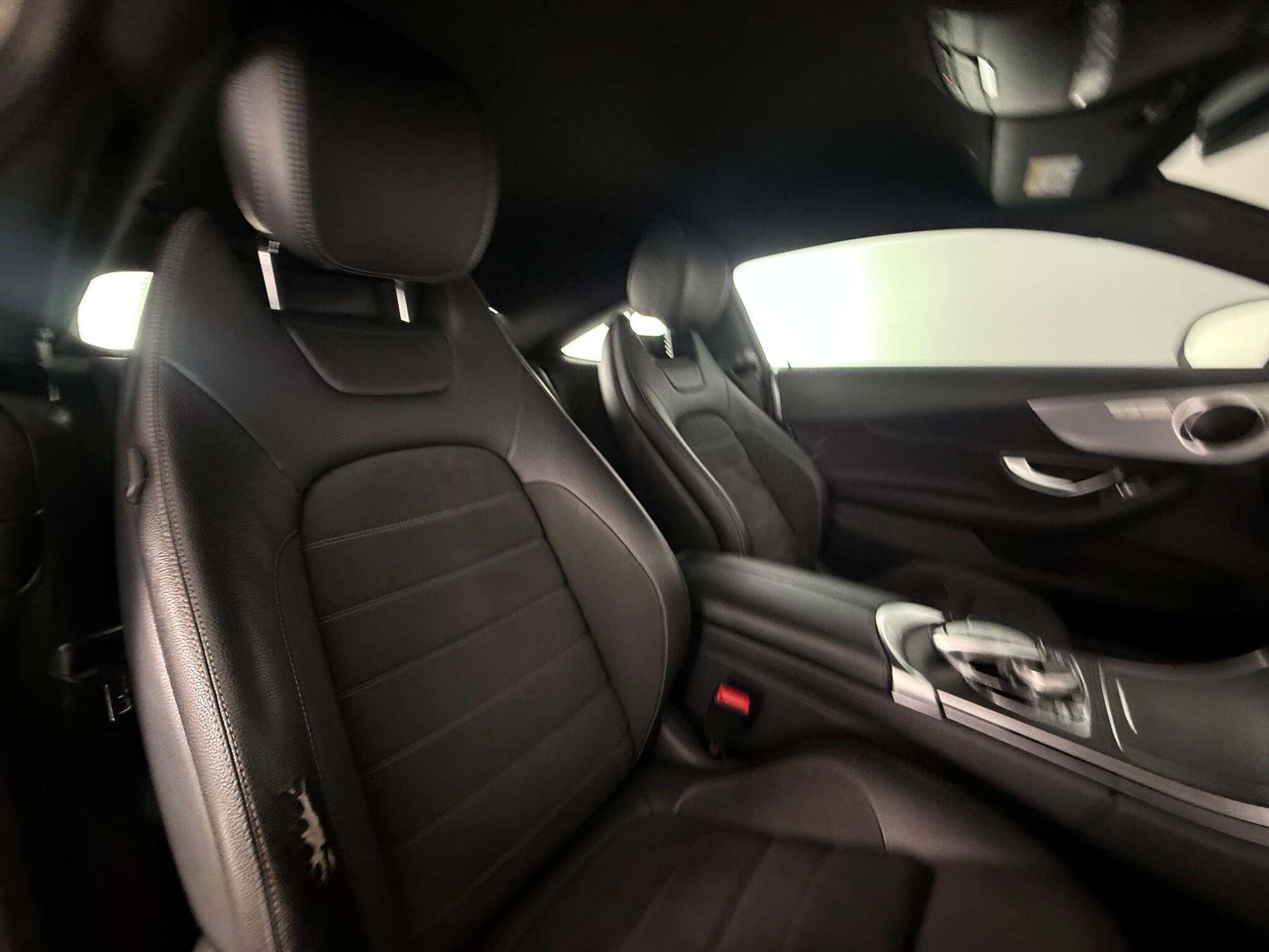 Mercedes-Benz C-Class view 28