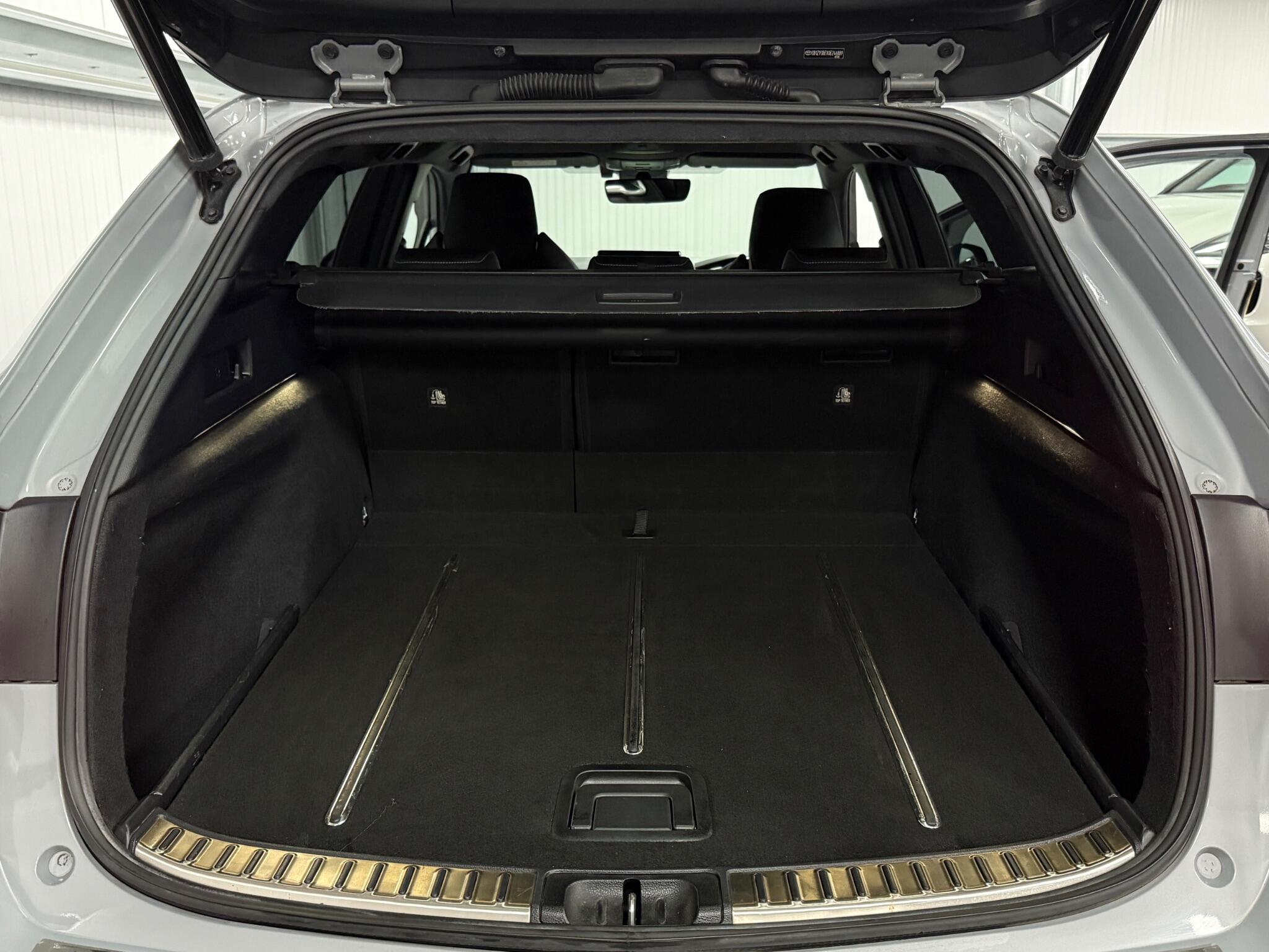 Toyota Corolla view 37